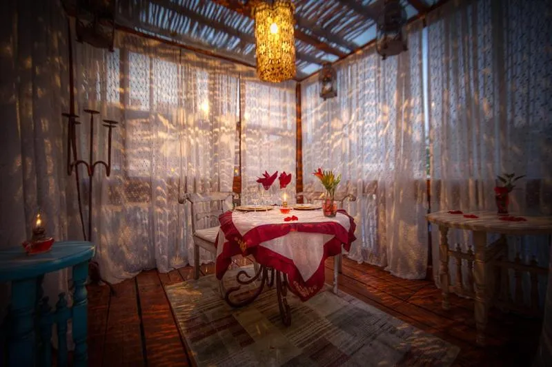 Restaurant/places to eat in El Chante Spa Hotel