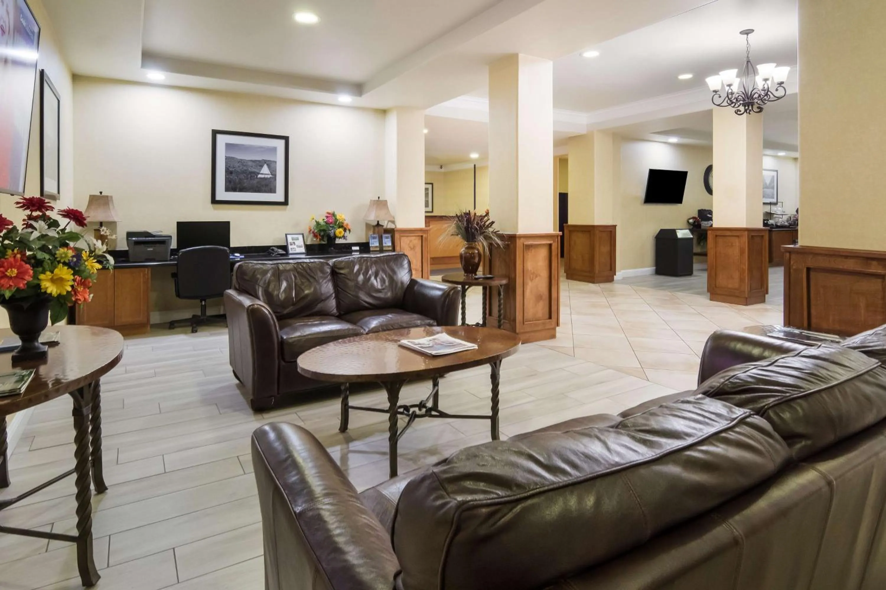 Lobby or reception in Best Western Comanche Inn