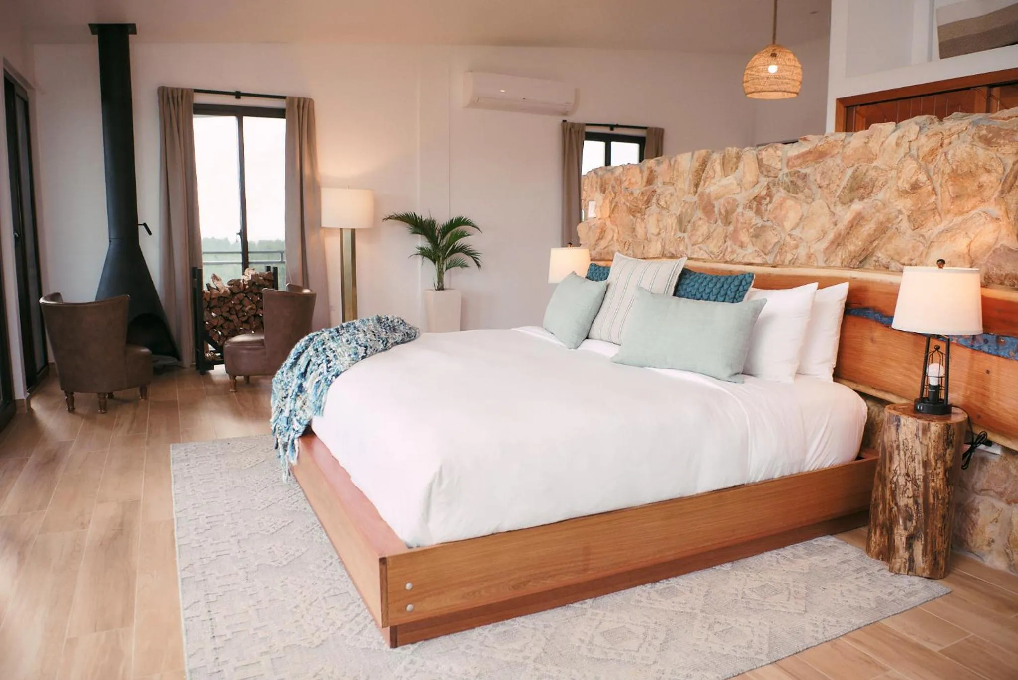 Bed in Hidden Valley Wilderness Lodge