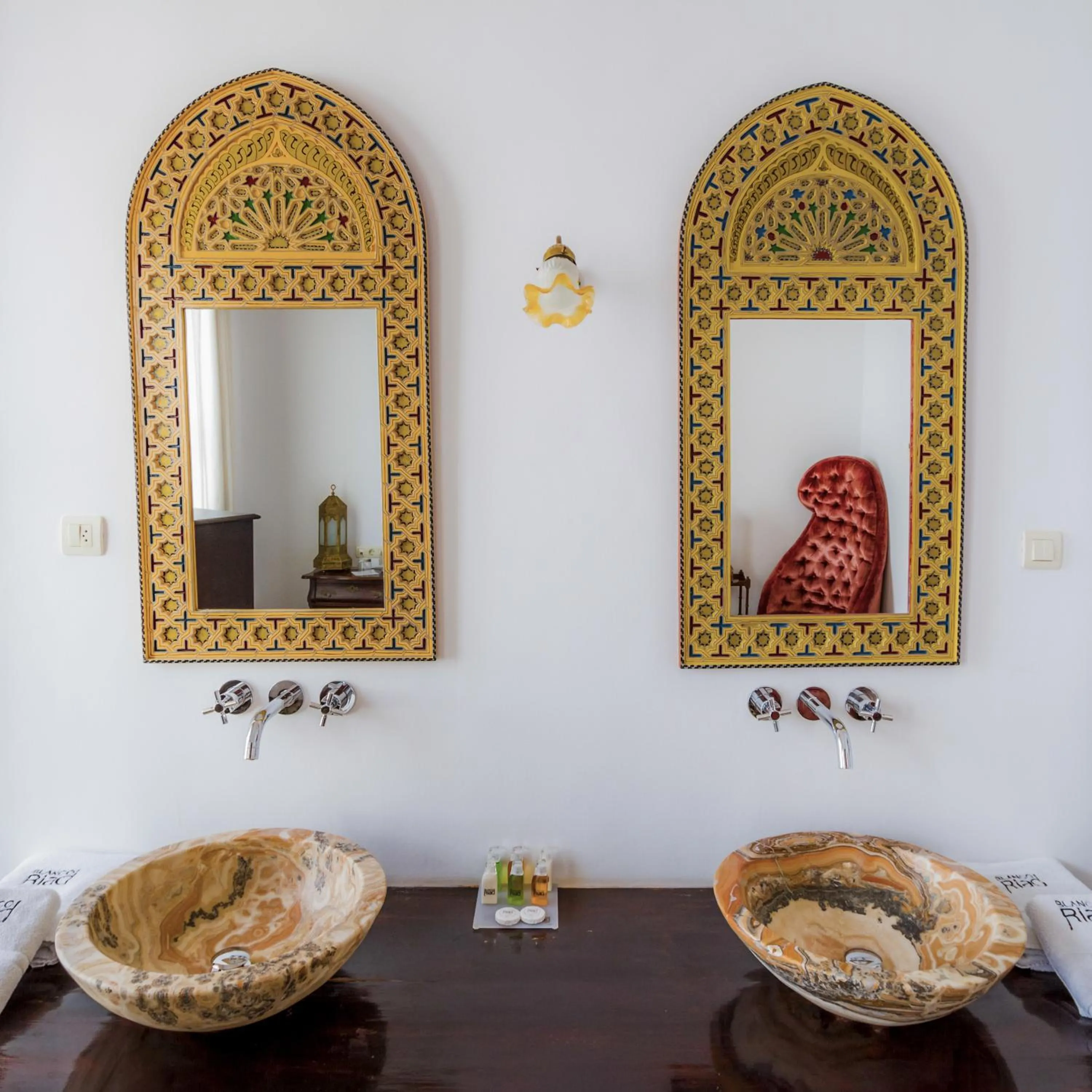 Bathroom in Hotel Blanco Riad