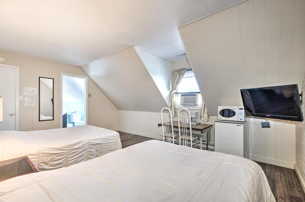 Bed in Motel Grande Ile