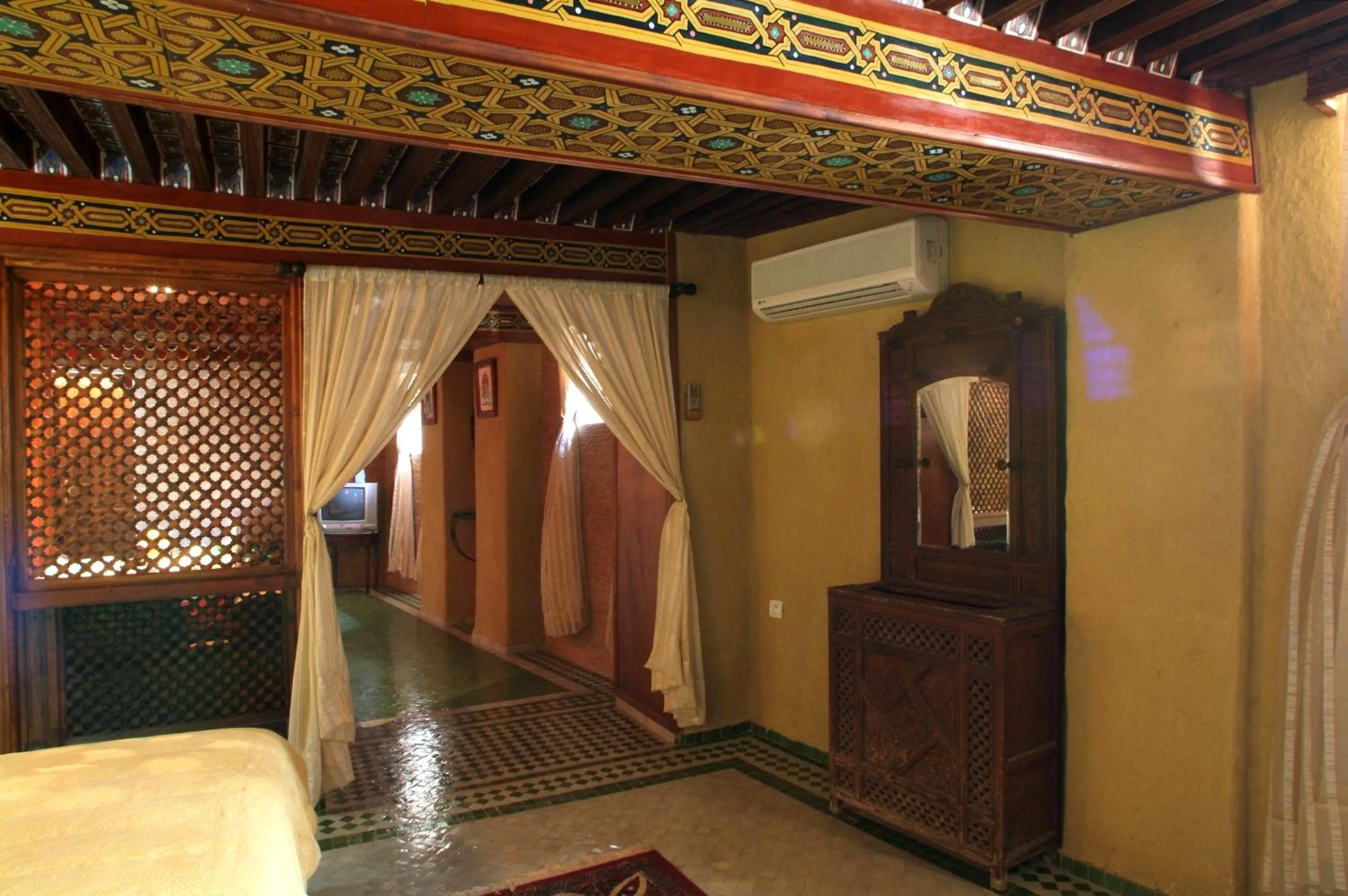 Photo of the whole room in Riad Jaouhara