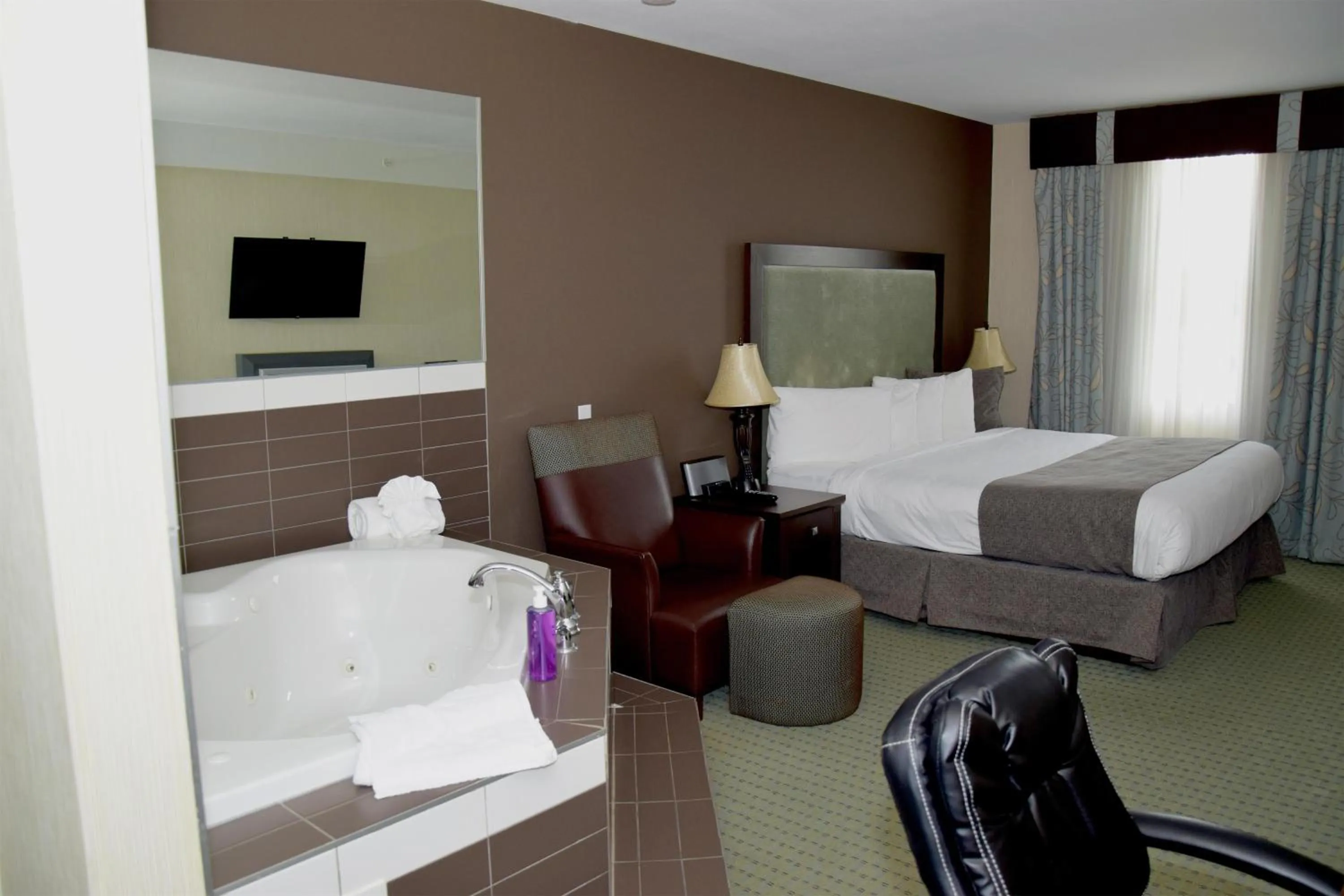 Other, Bed in Coast Lethbridge Hotel & Conference Centre