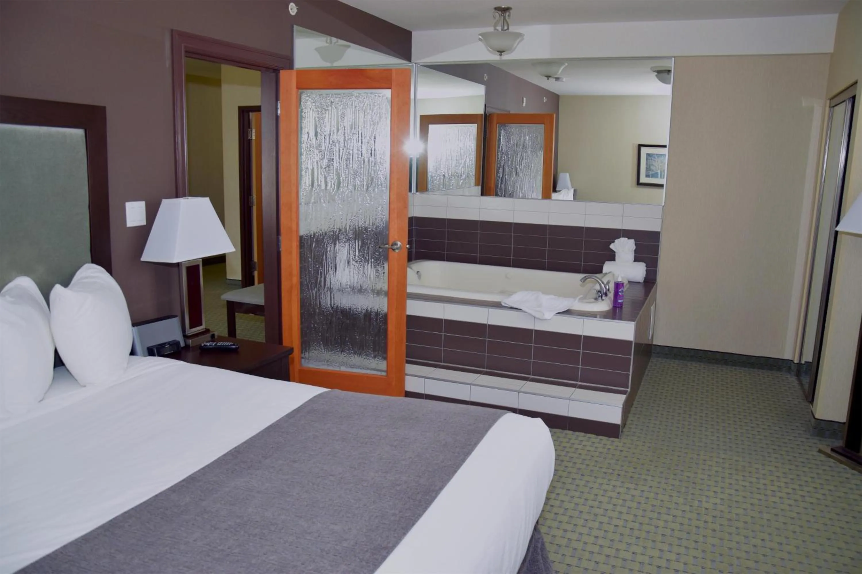 Other, Bed in Coast Lethbridge Hotel & Conference Centre