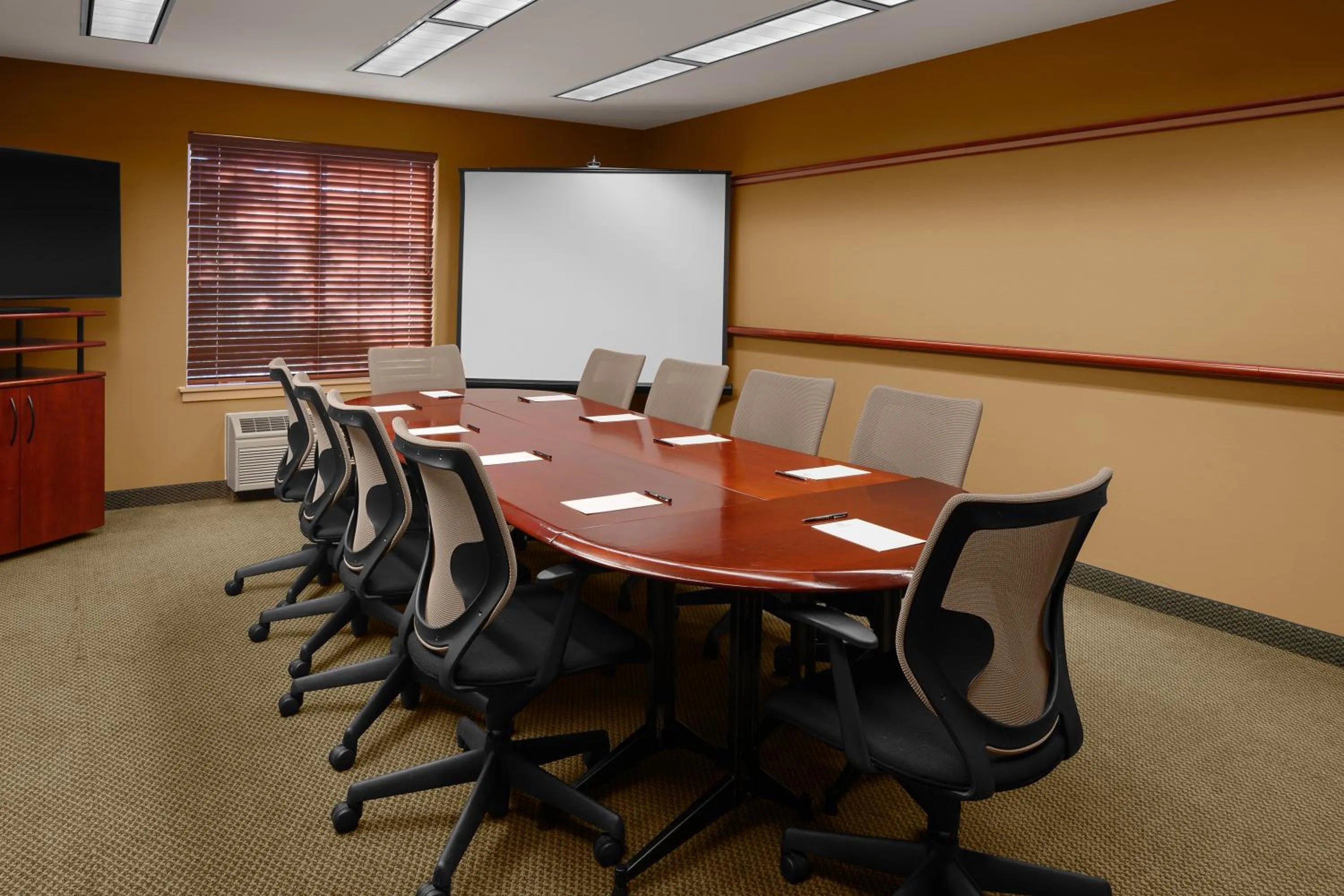Meeting/conference room in Larkspur Landing Extended Stay Suites Folsom