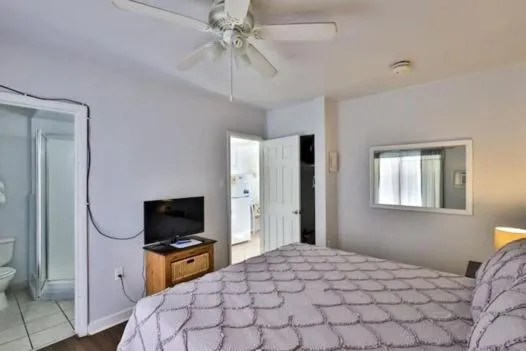 Bedroom, Bed in Coastal Waters