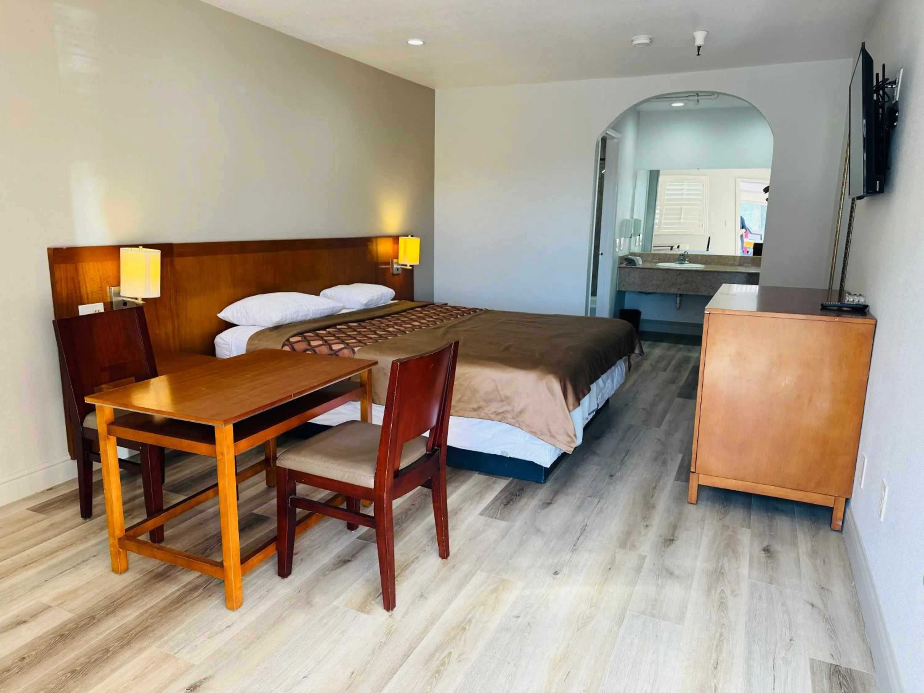 Bed in Morgan Hill Inn