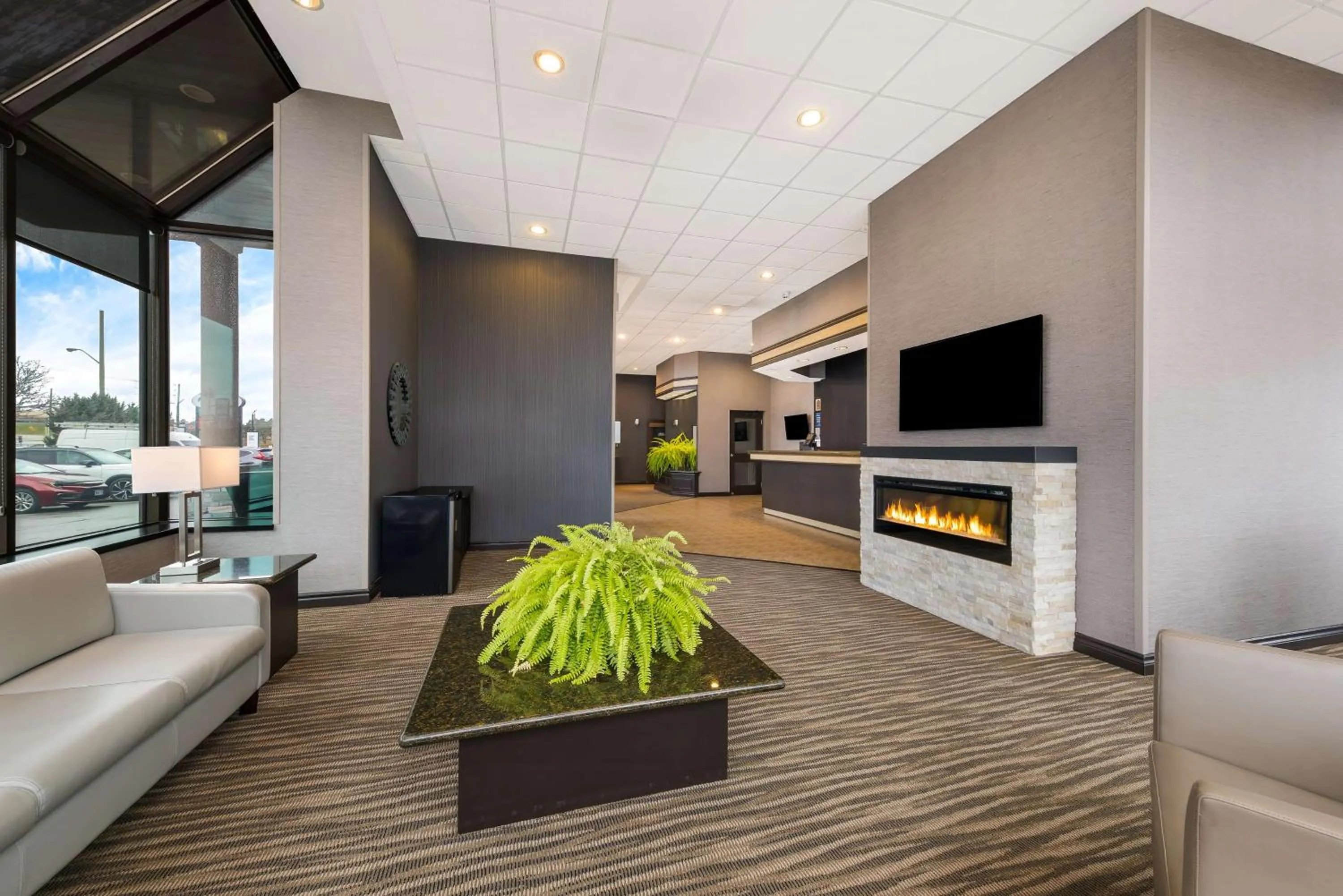 Lobby or reception in Best Western Voyageur Place Hotel