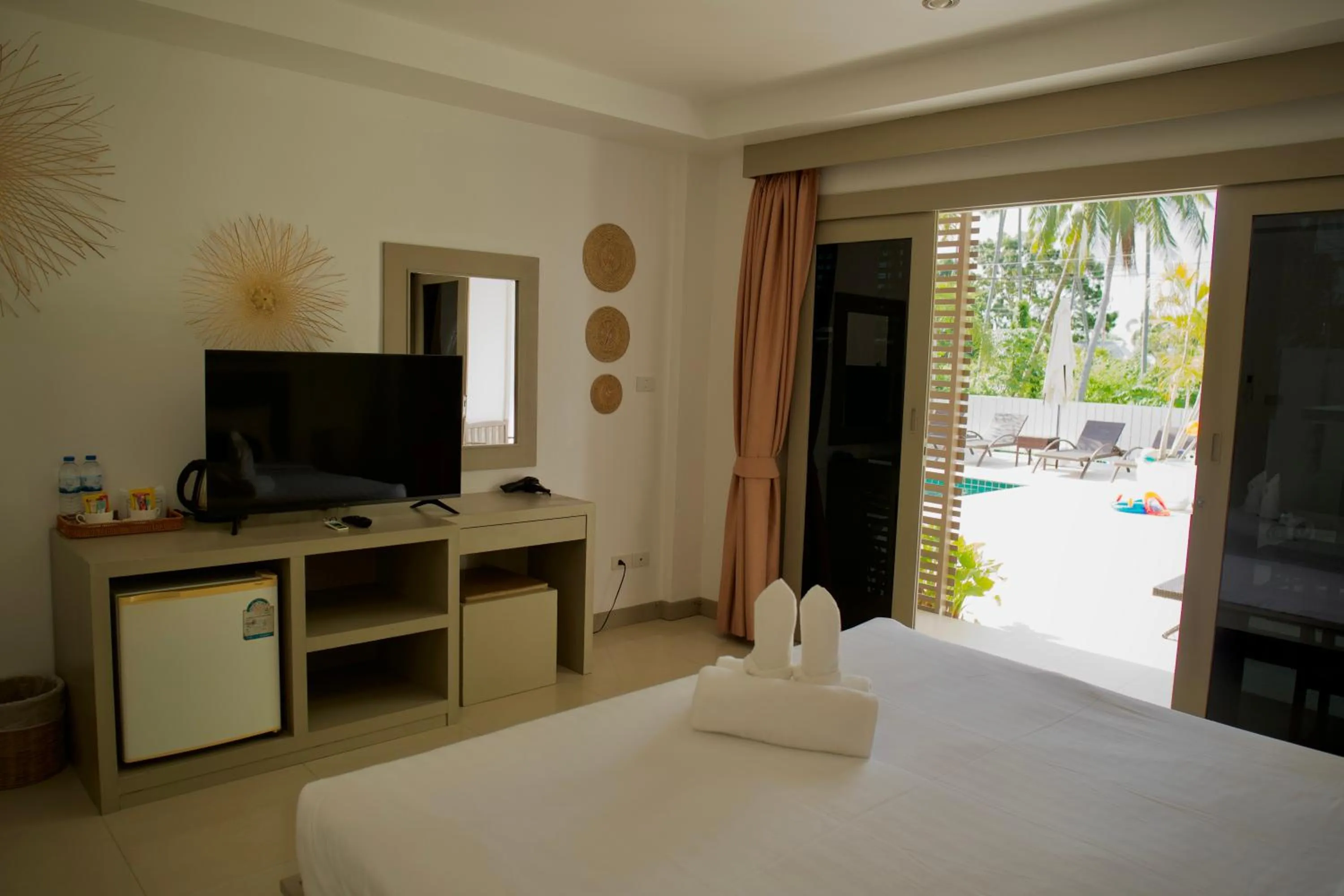 Bed in Ampha Place Hotel