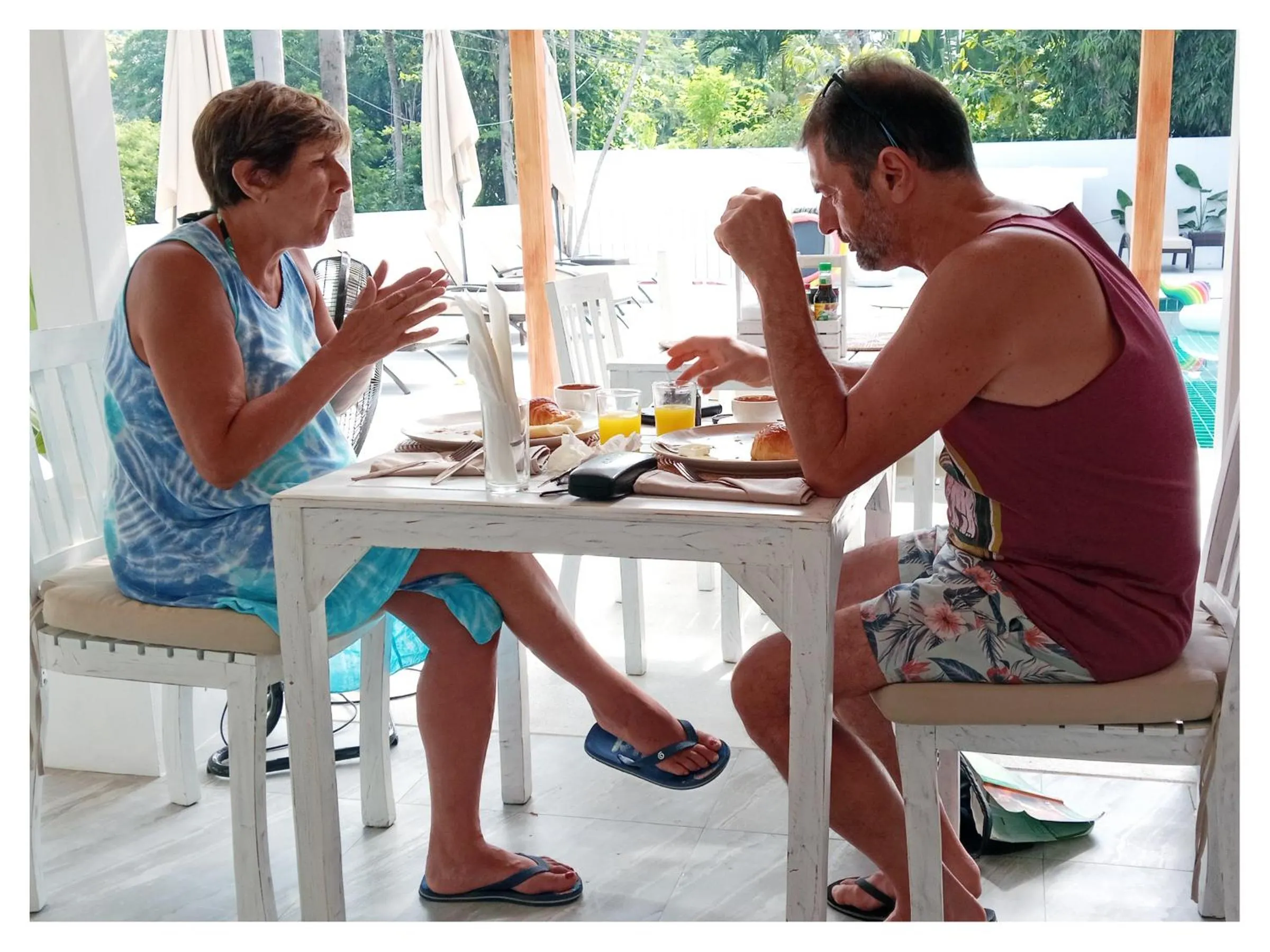 Restaurant/places to eat in Ampha Place Hotel