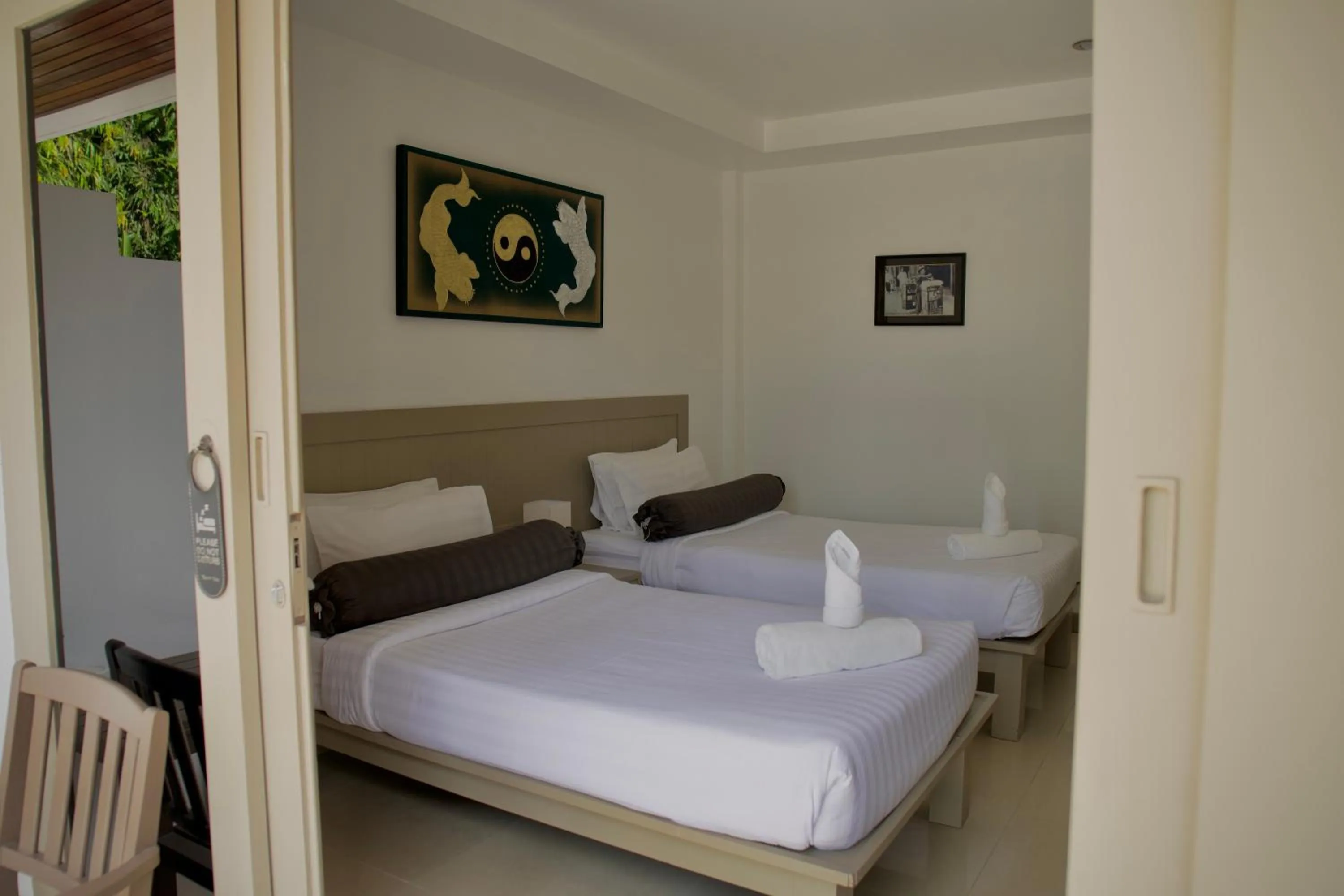 Bed in Ampha Place Hotel