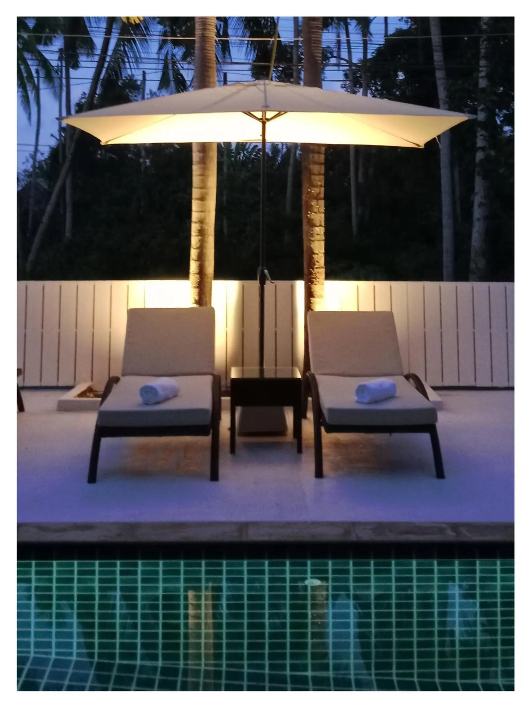 Pool view in Ampha Place Hotel