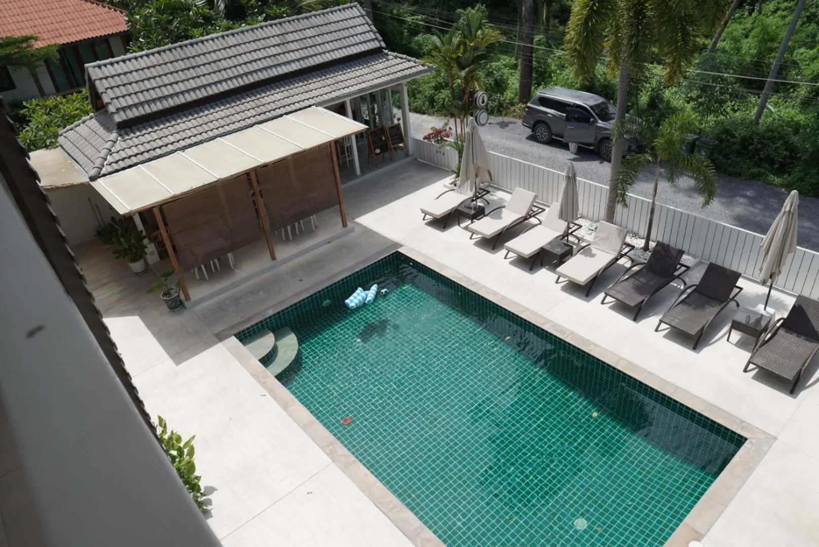 Apartment with Balcony in Ampha Place Hotel