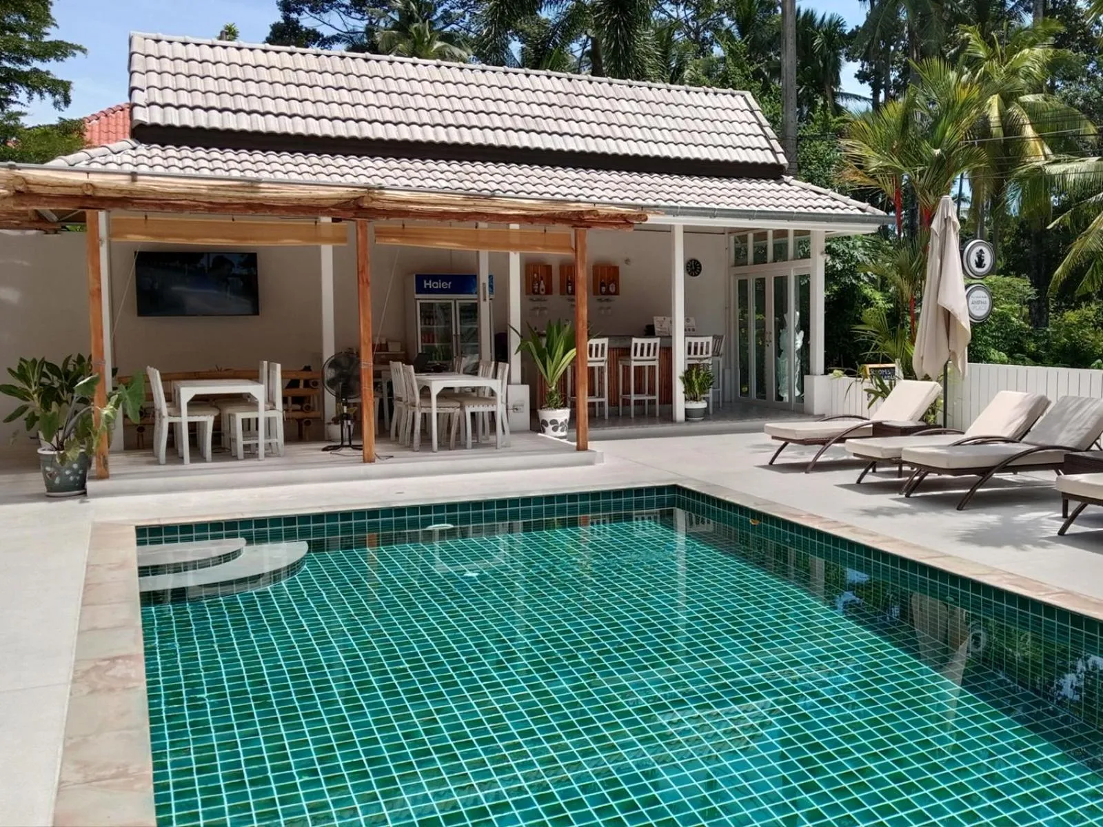 Swimming pool in Ampha Place Hotel