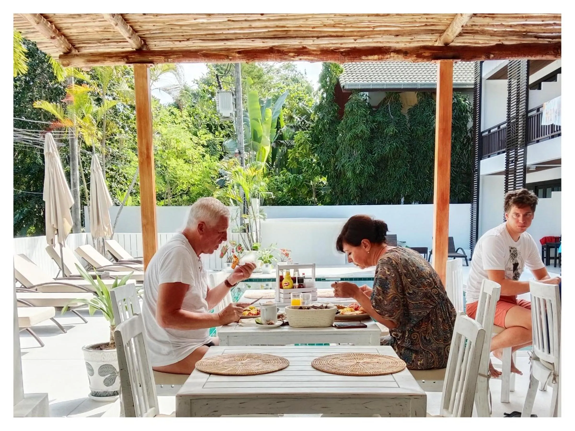 Breakfast in Ampha Place Hotel