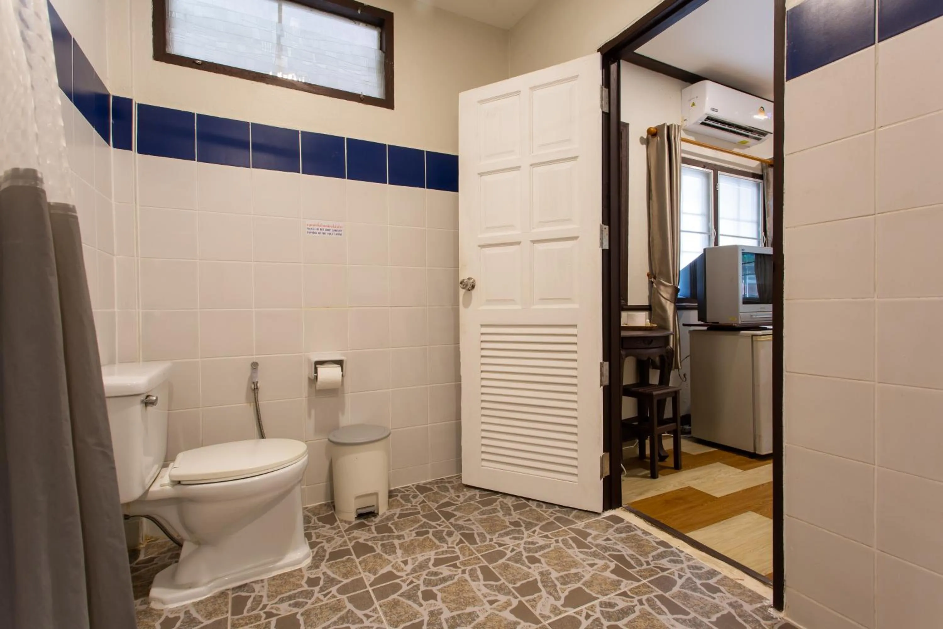 Bathroom in Harry's Bungalows