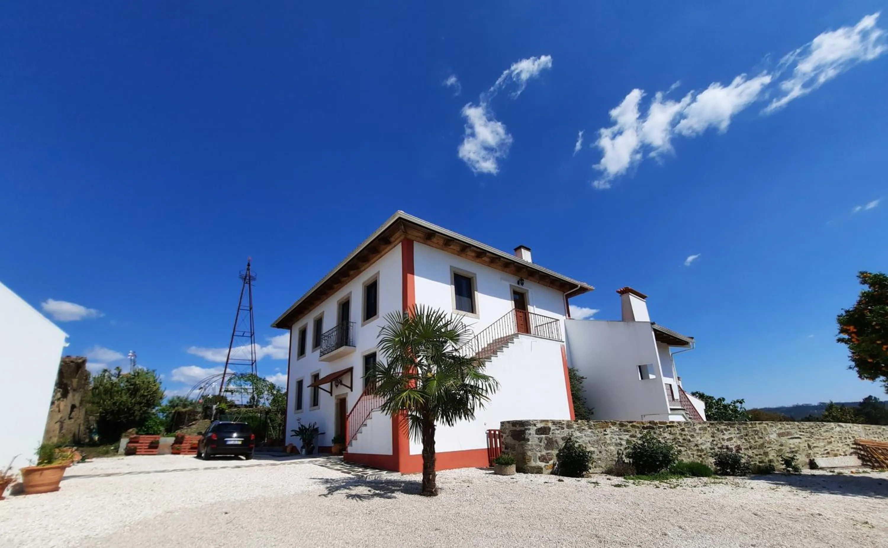 Property building in Quinta Quatro Ventos