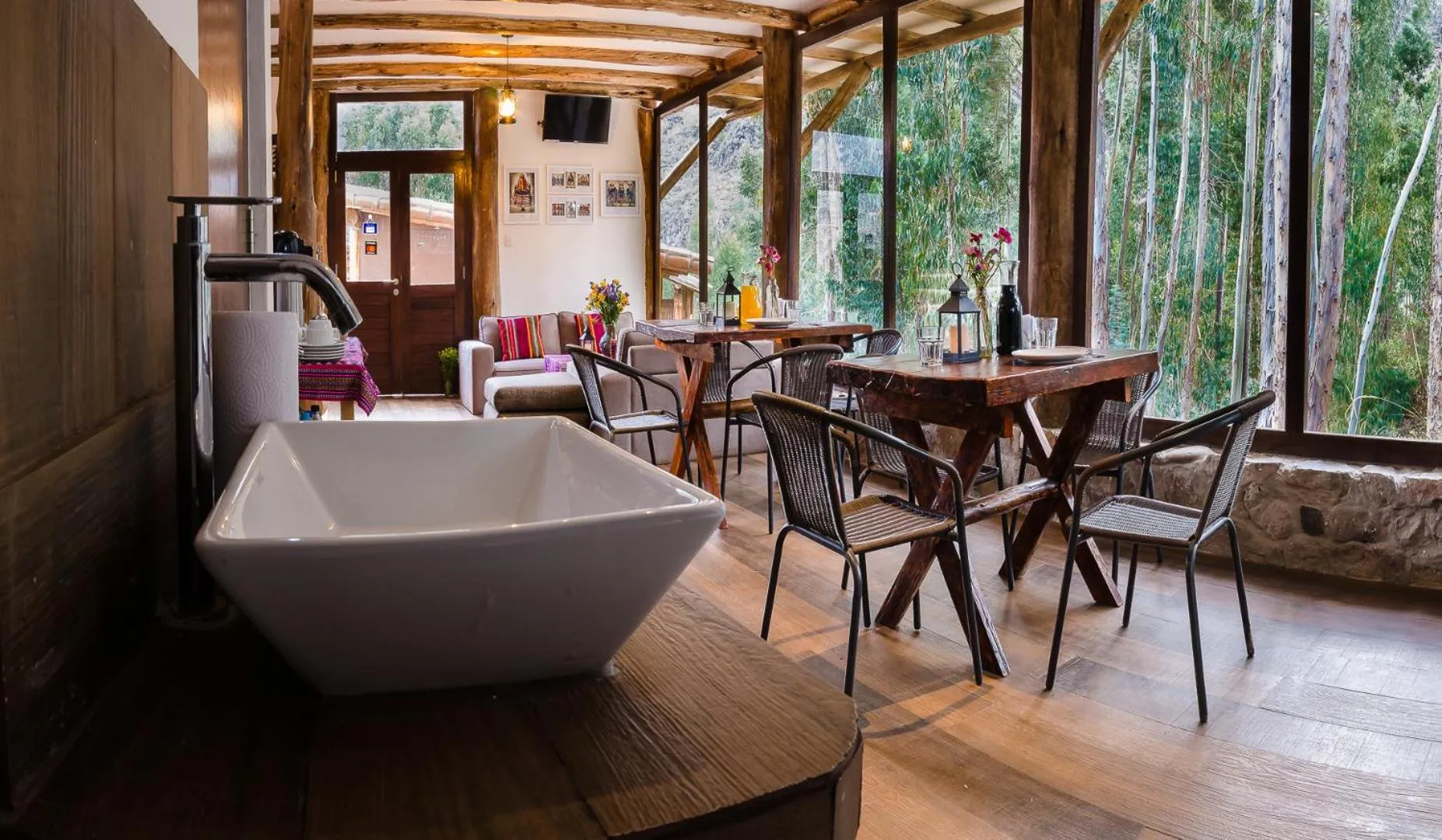 Lounge or bar in Bamboo Lodge Sacred Valley