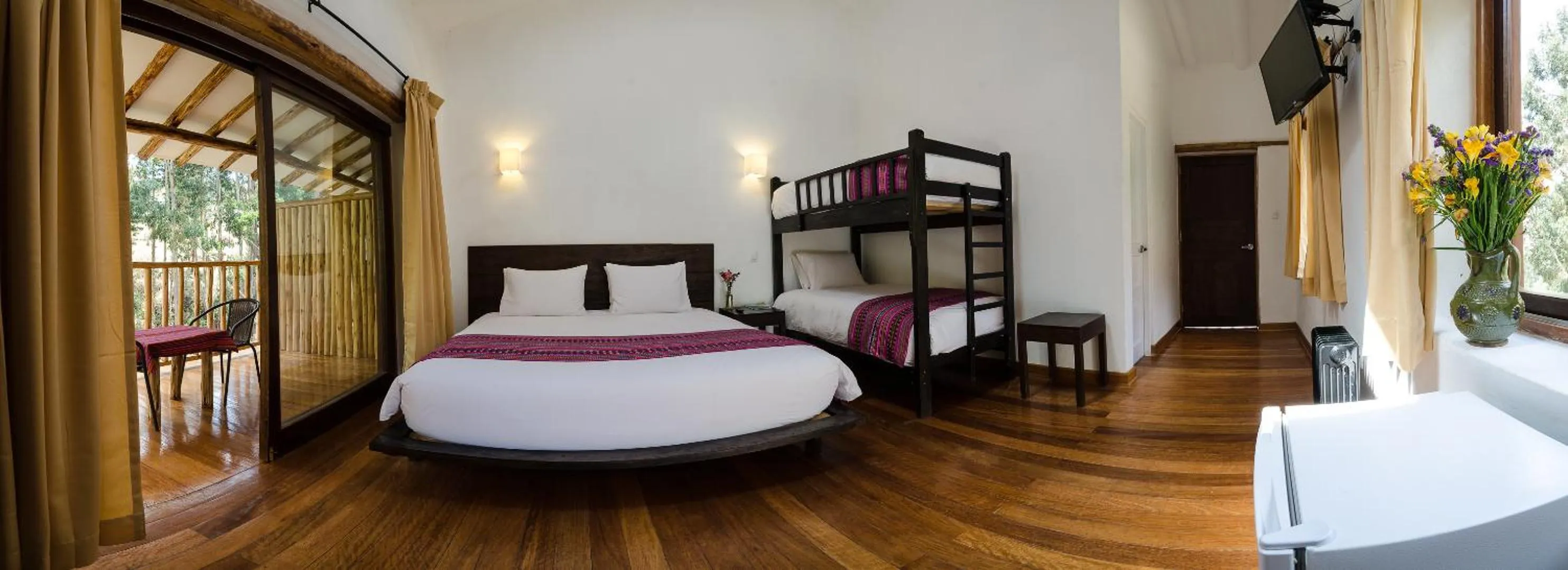Photo of the whole room, Bed in Bamboo Lodge Sacred Valley