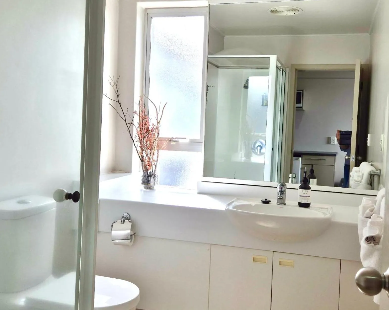 Absolute Lake View Motel