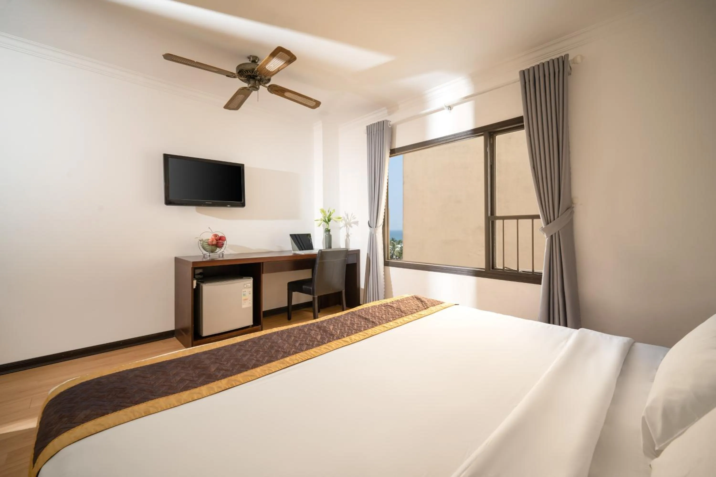 Bed in Zenta Sea View Hotel