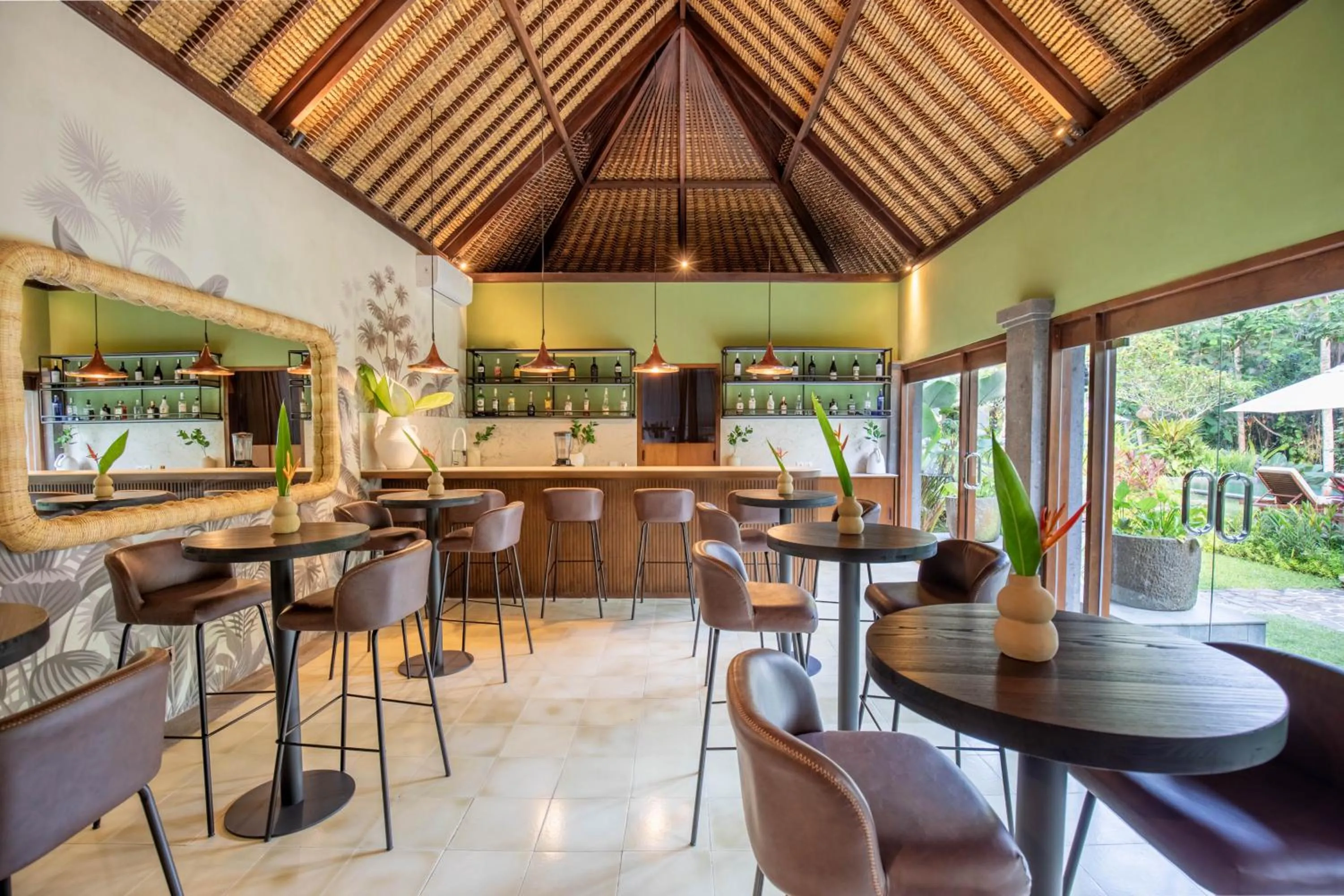 Lounge or bar in Suara Air Luxury Villa Ubud