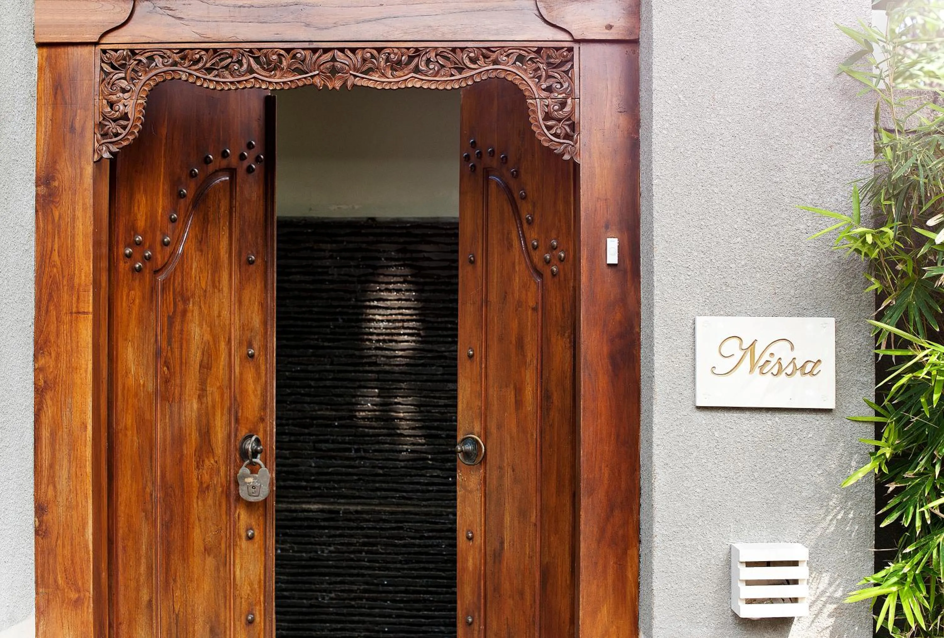 Facade/entrance in Villa Zanissa