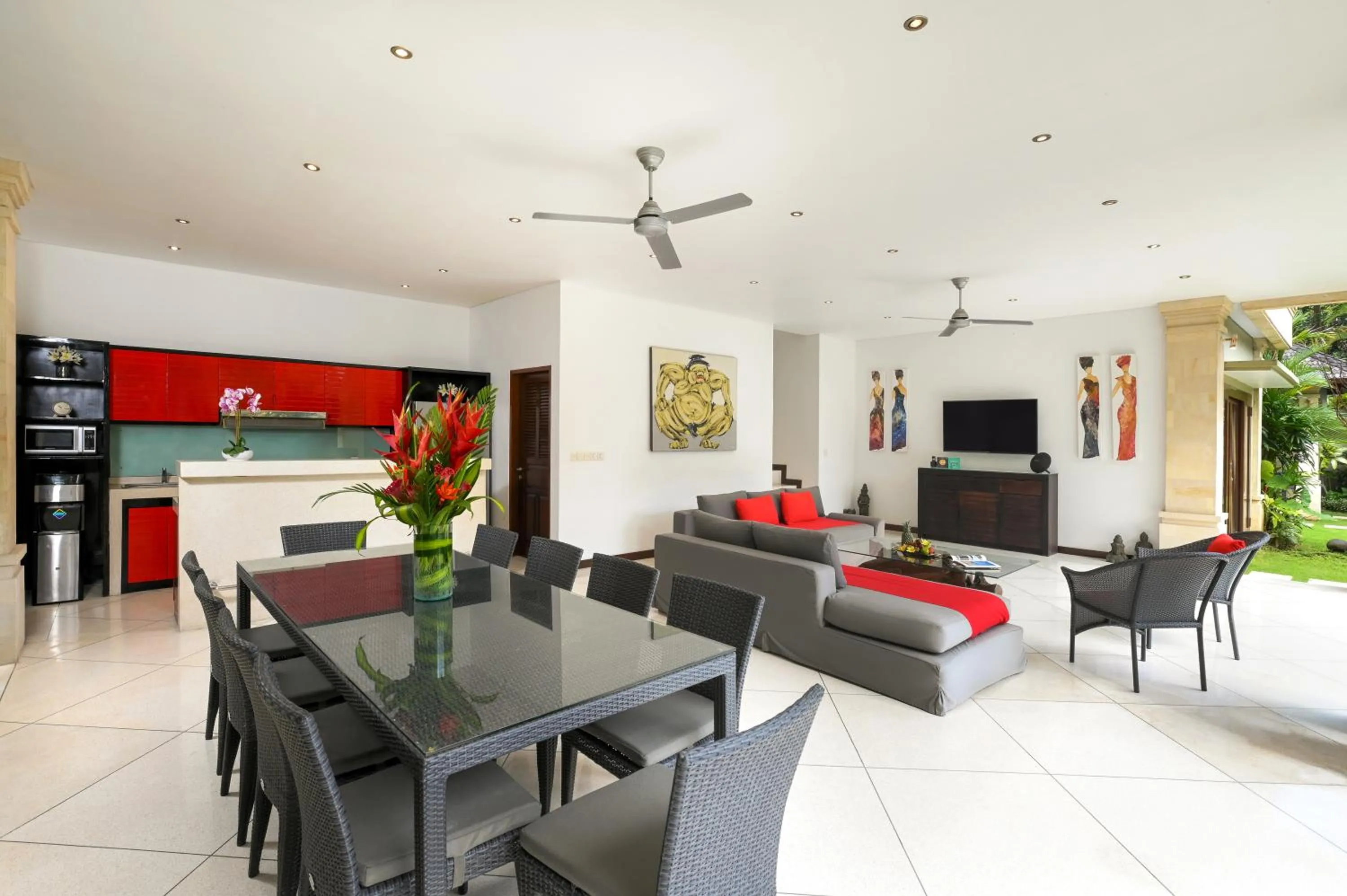 Kitchen or kitchenette in Villa Zanissa