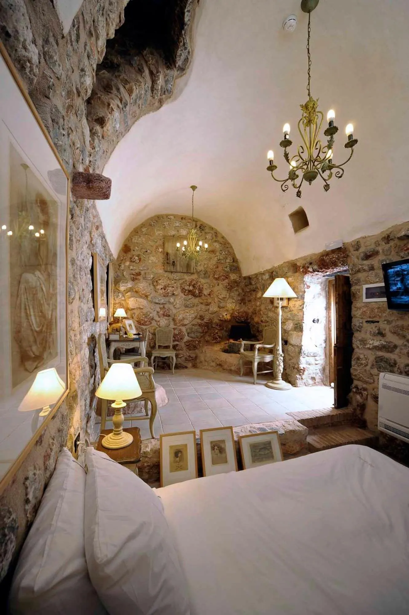 Photo of the whole room, Bed in Citta dei Nicliani