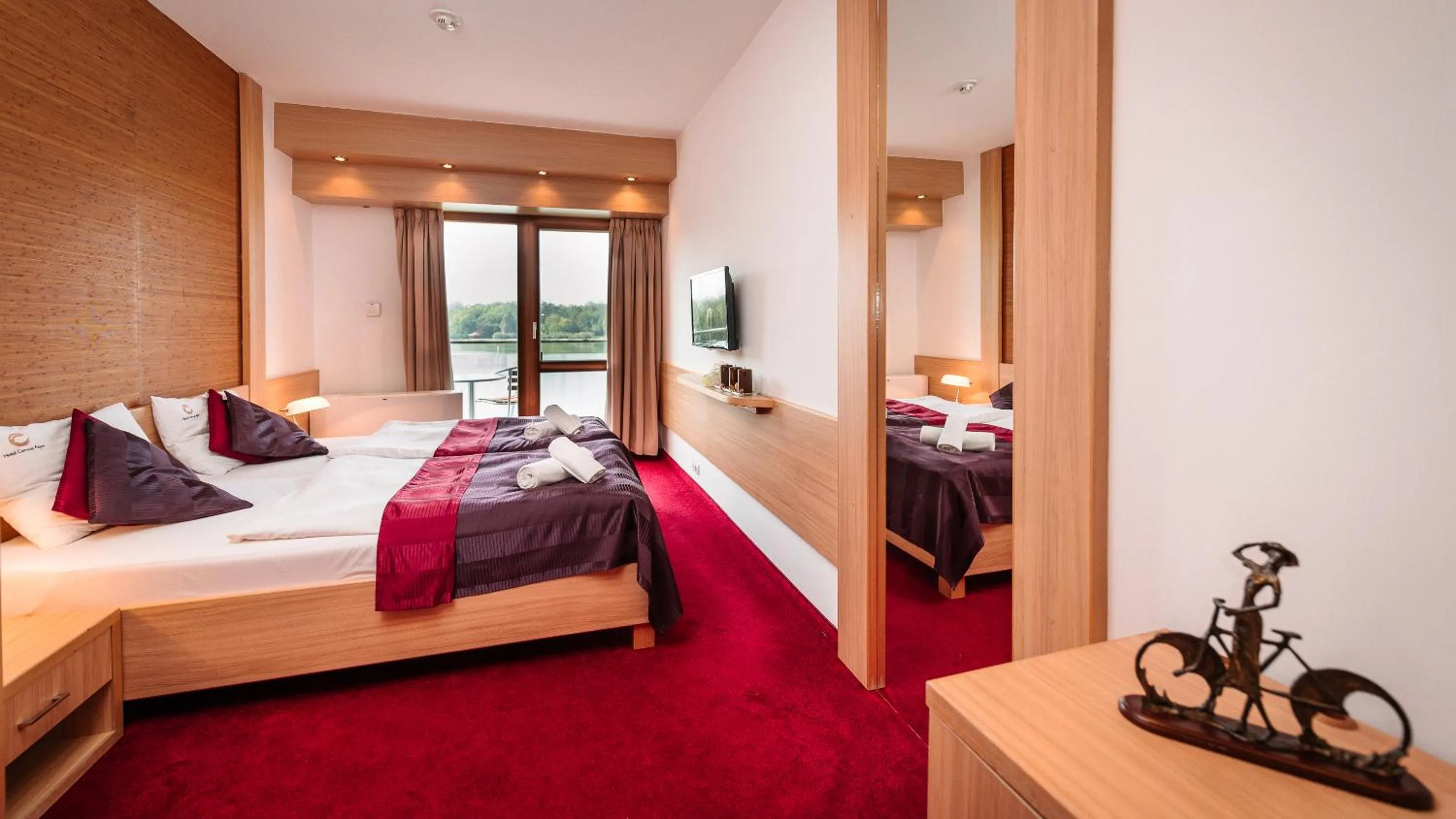 Bed in Hotel Corvus Aqua