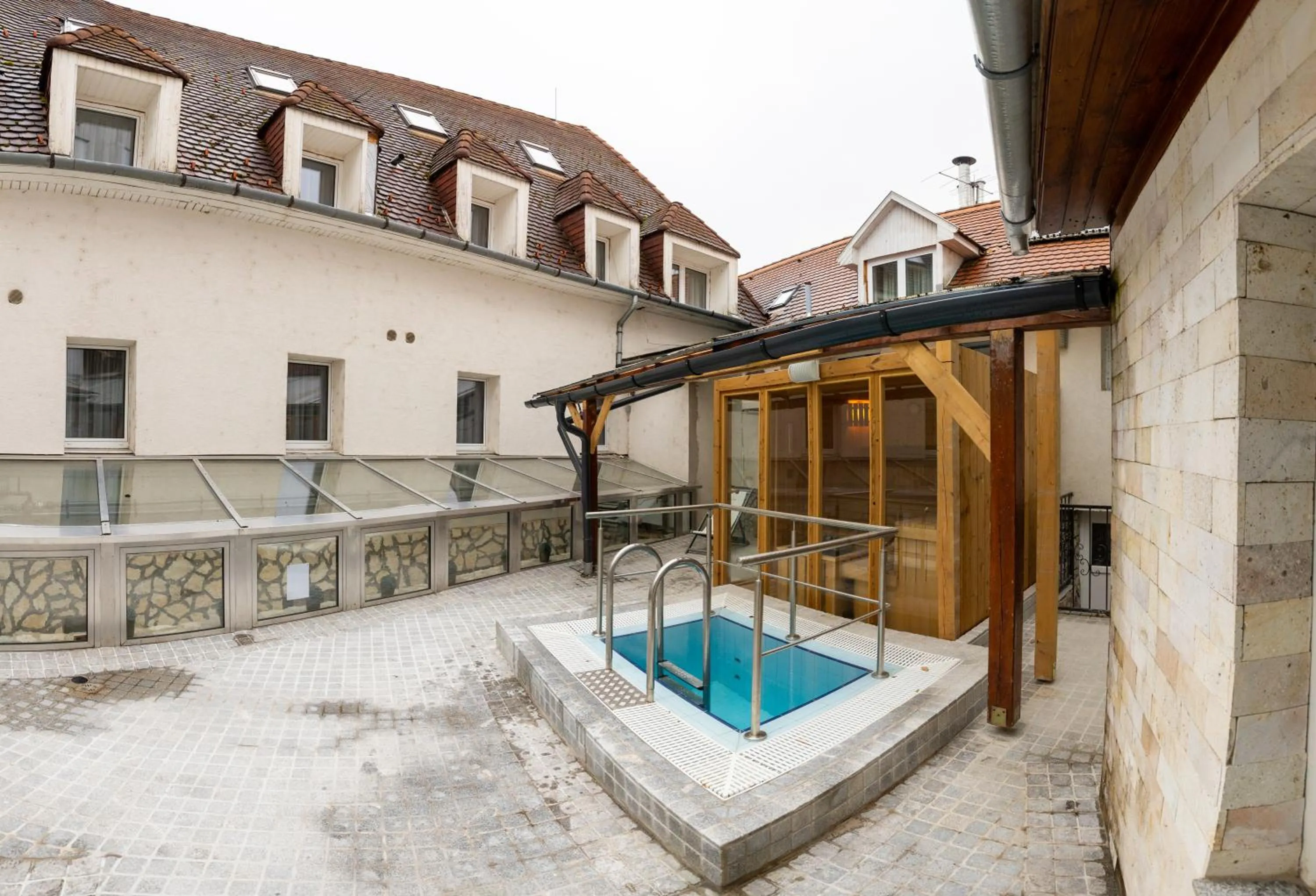 Day in Bástya Konferencia és Wellness Hotel