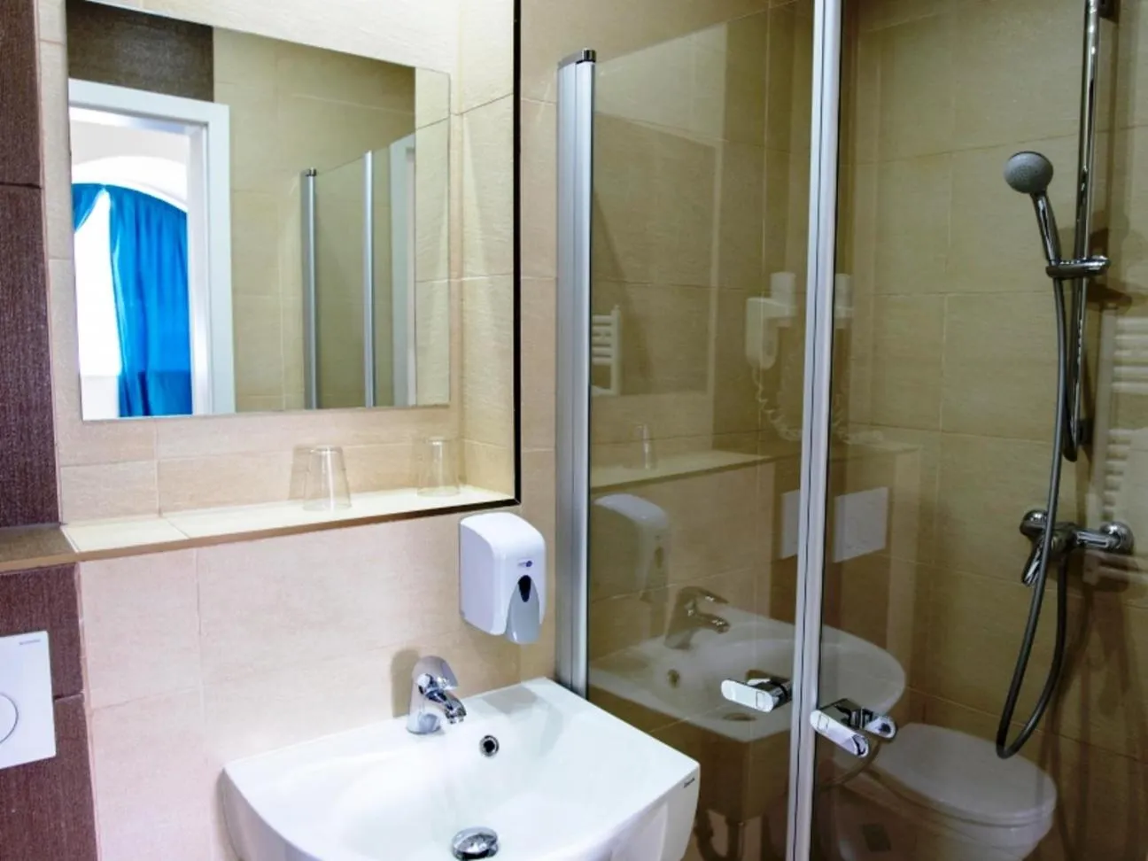 Bathroom in Bástya Konferencia és Wellness Hotel