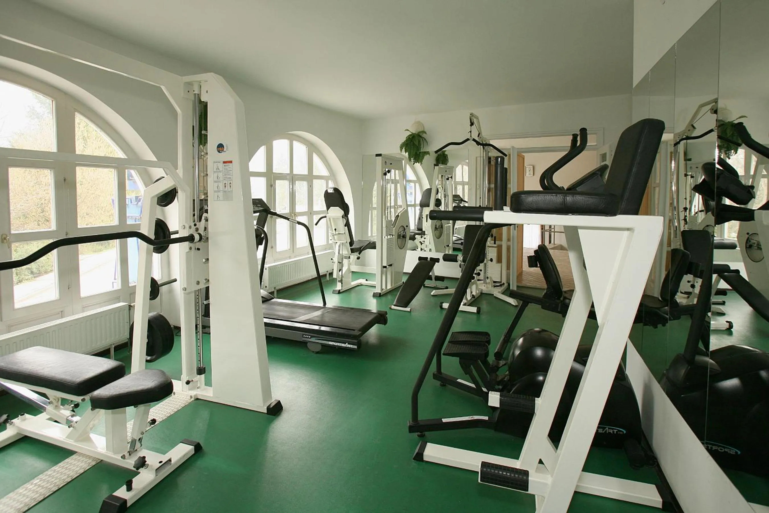 Fitness centre/facilities in Bástya Konferencia és Wellness Hotel