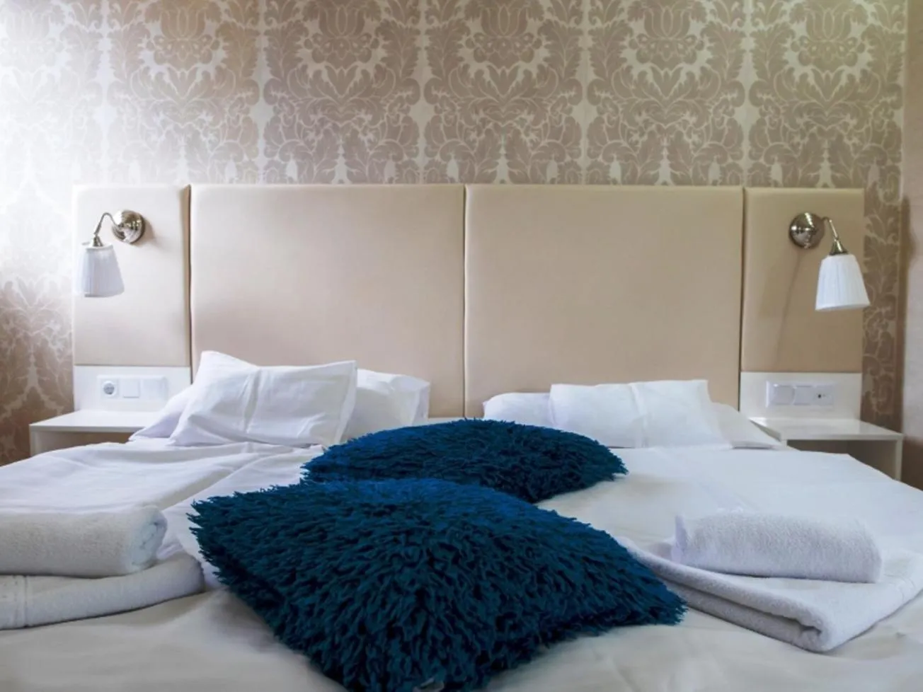 Photo of the whole room, Bed in Bástya Konferencia és Wellness Hotel