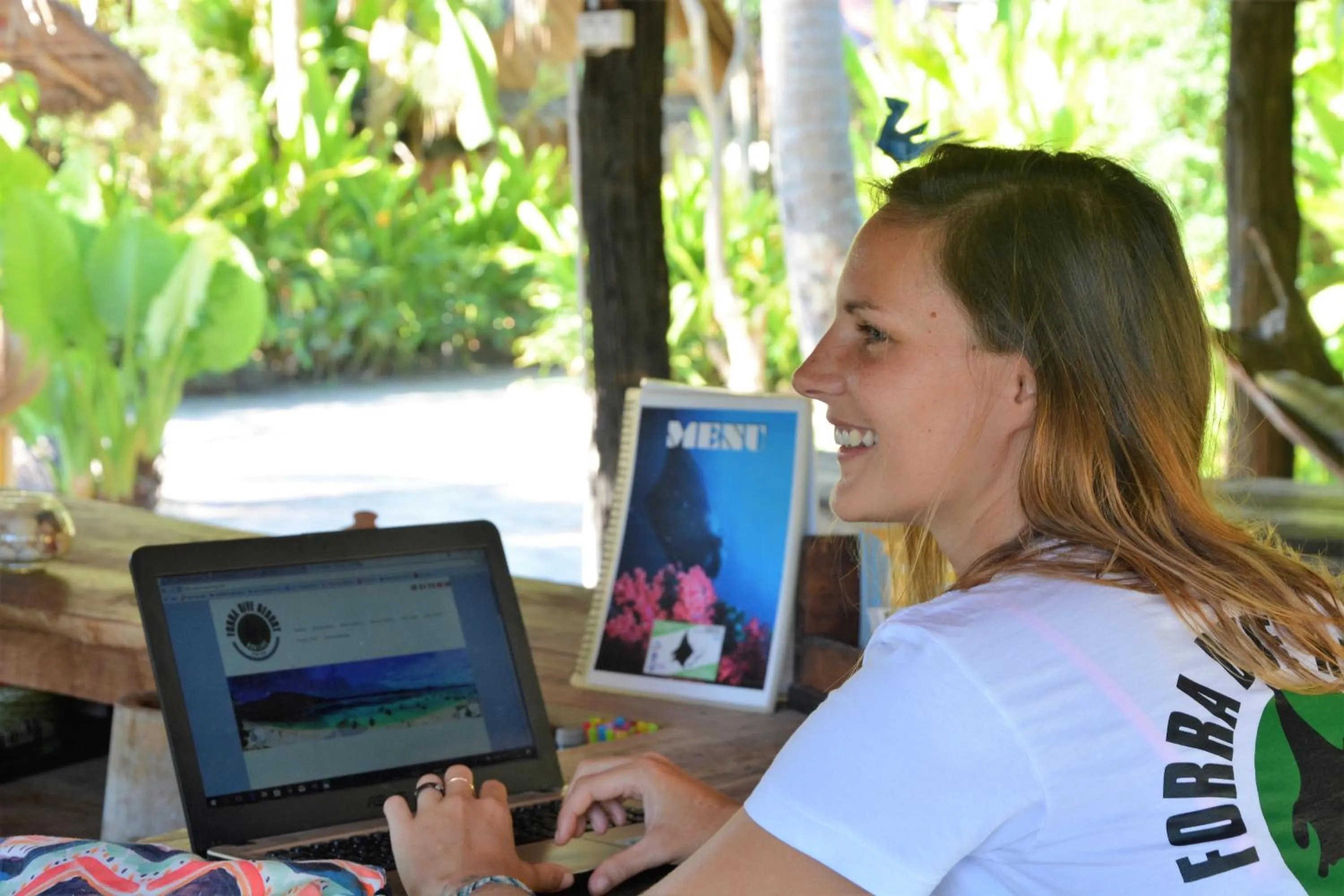 Staff in Forra Dive Resort Sunrise