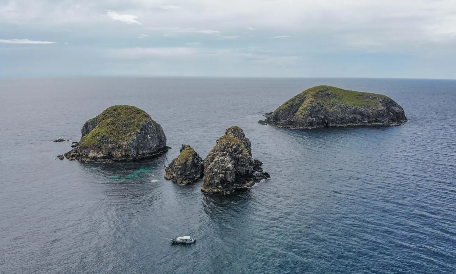 Hiking in Aman Tioman Beach Resort