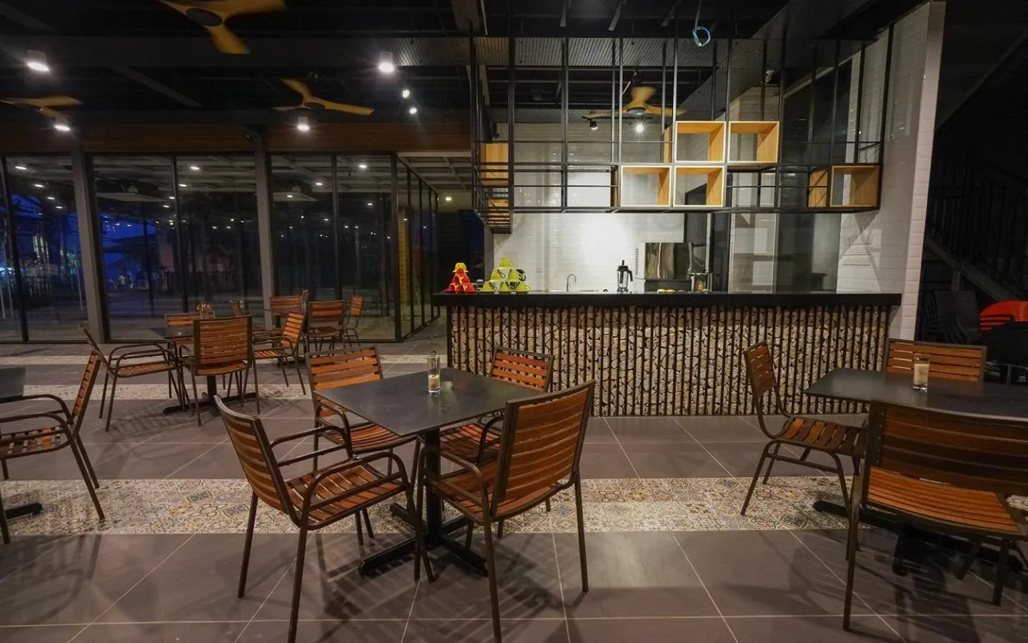 Restaurant/places to eat in Aman Tioman Beach Resort