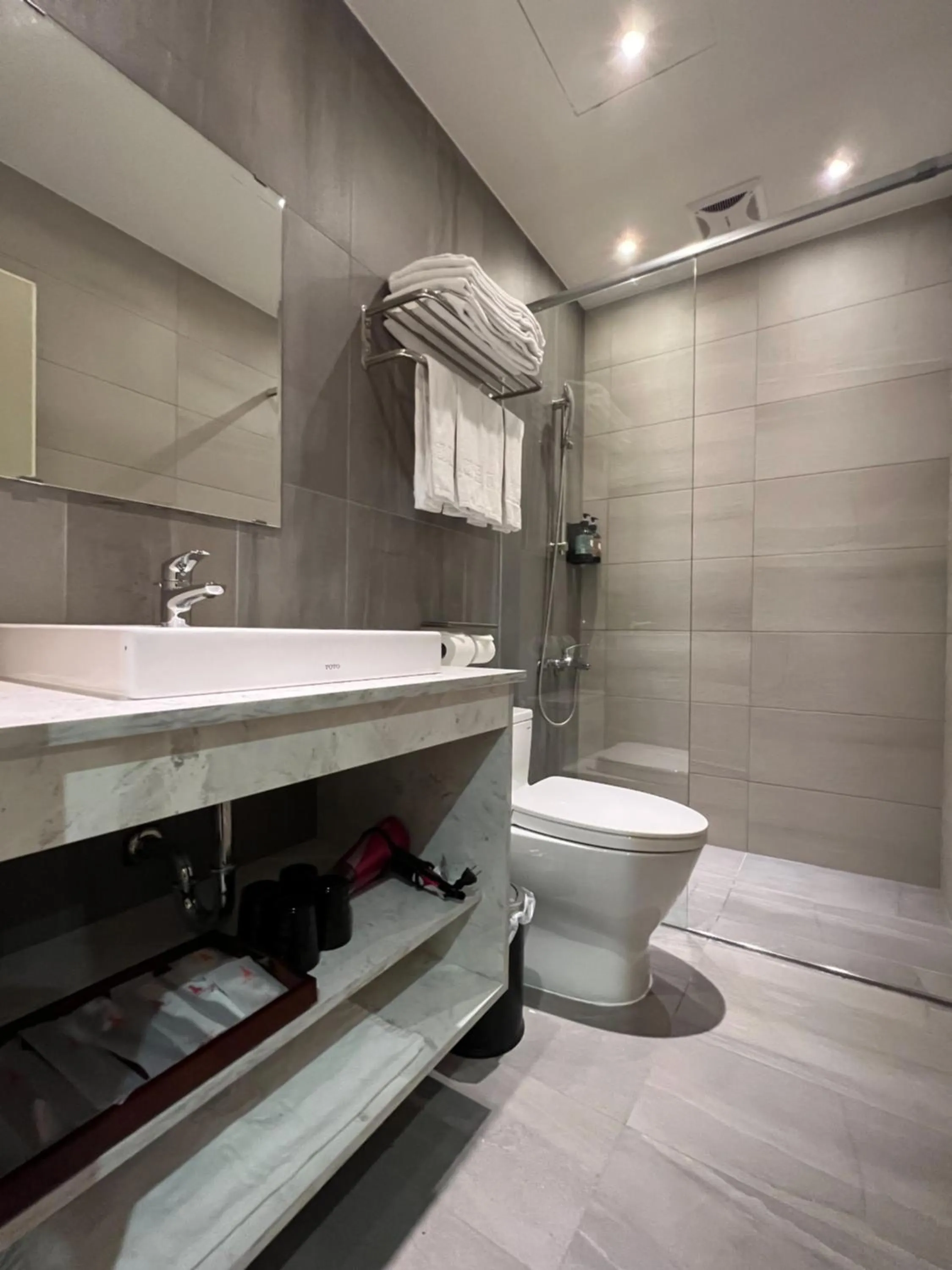 Bathroom in Saint Hostel