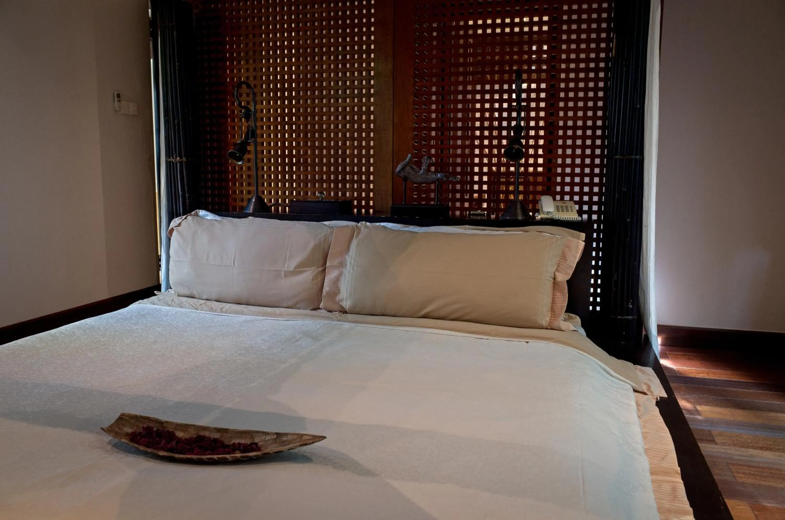 Bedroom, Bed in D'Sriwing Villa Gallery