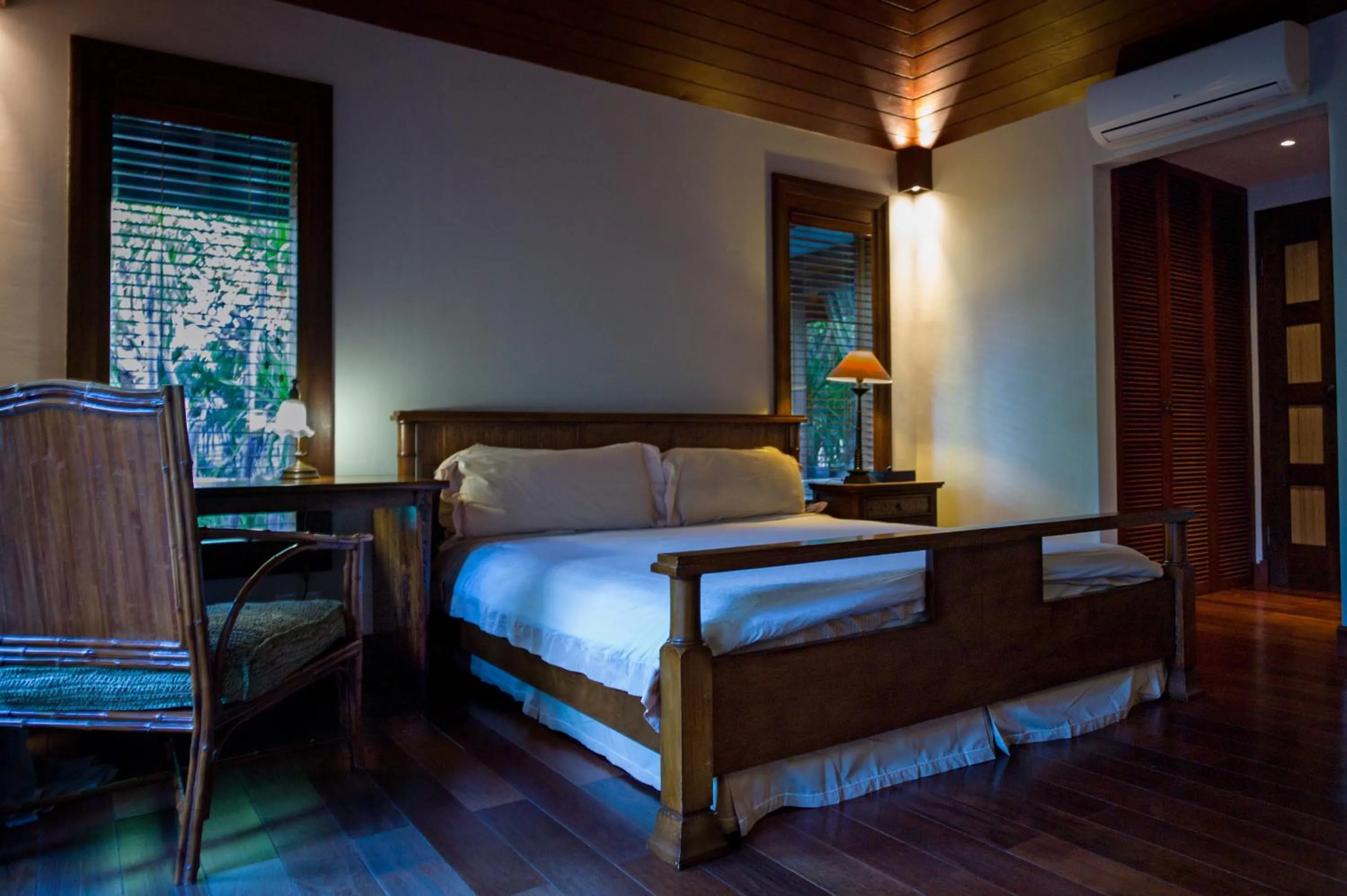 Bedroom, Bed in D'Sriwing Villa Gallery