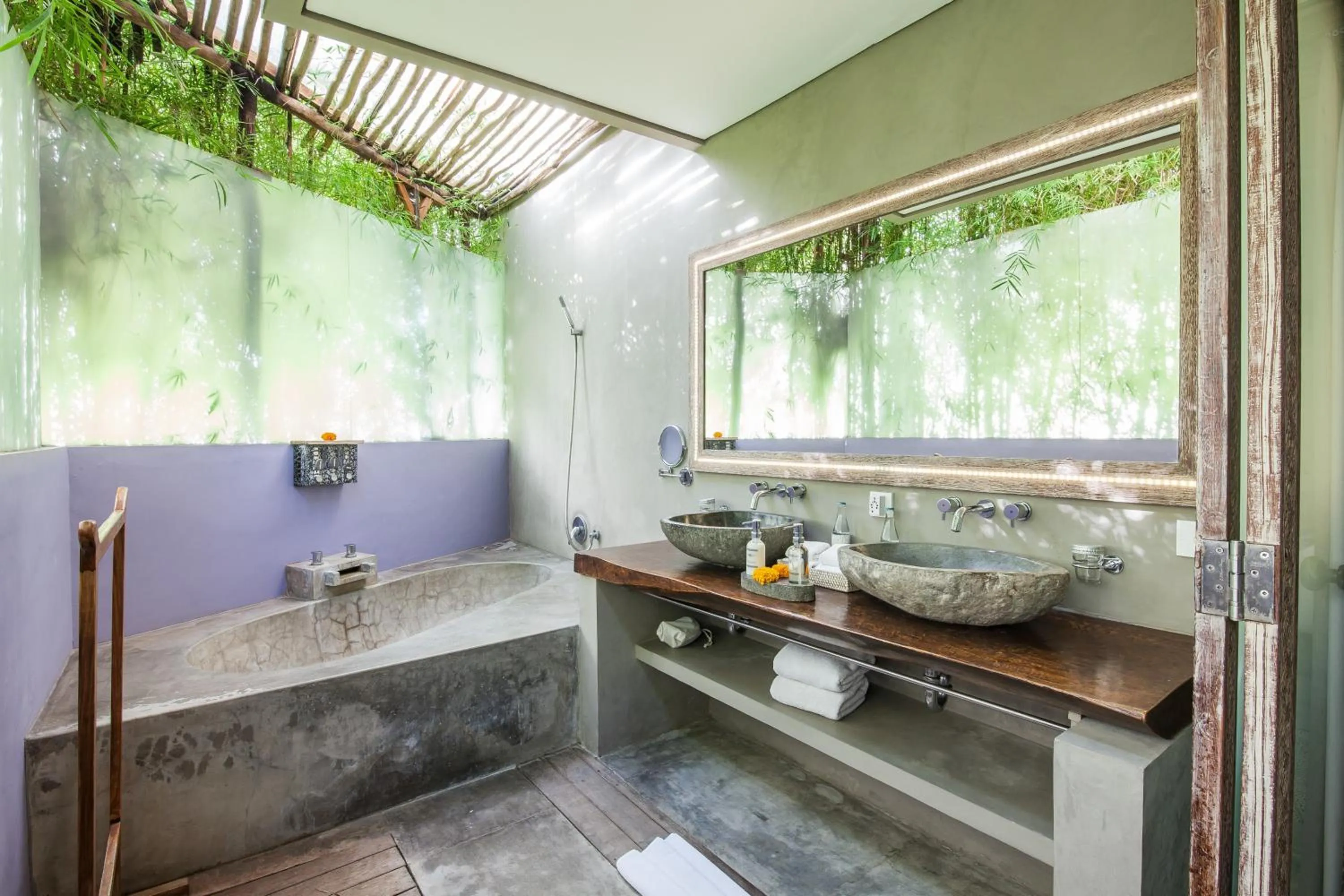 Bathroom in Blue Karma Dijiwa Seminyak