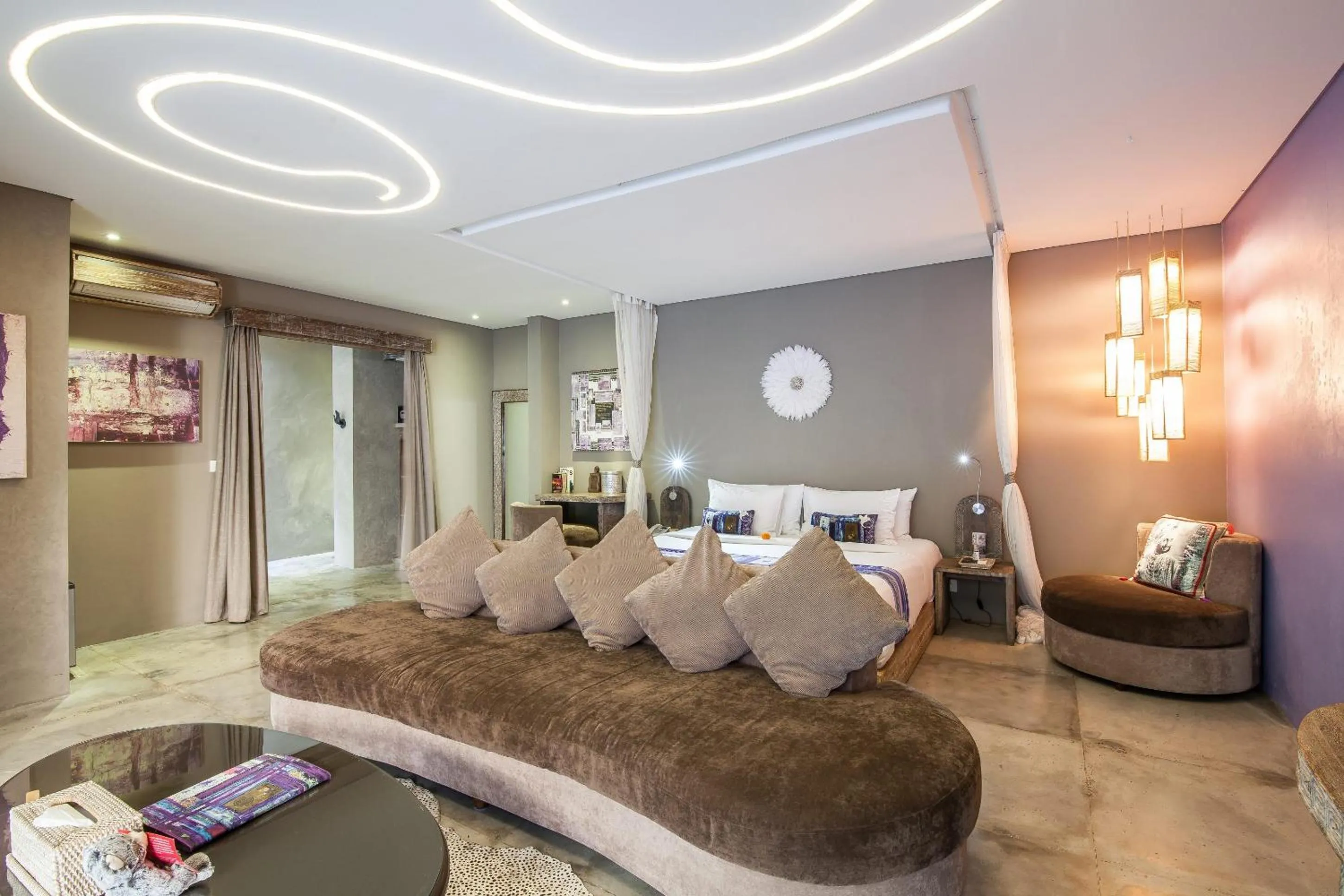 Bathroom, Bed in Blue Karma Dijiwa Seminyak