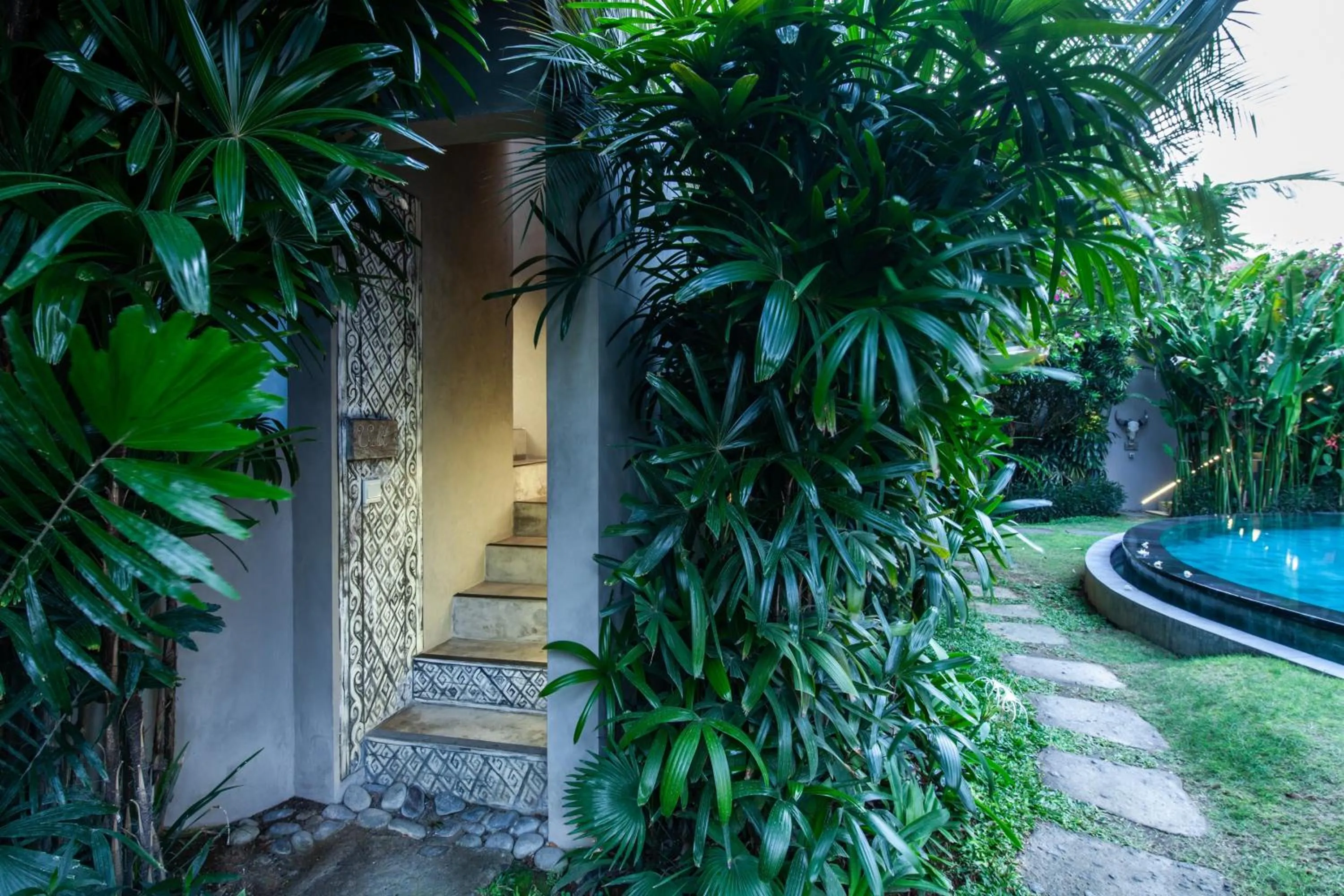 Garden view in Blue Karma Dijiwa Seminyak