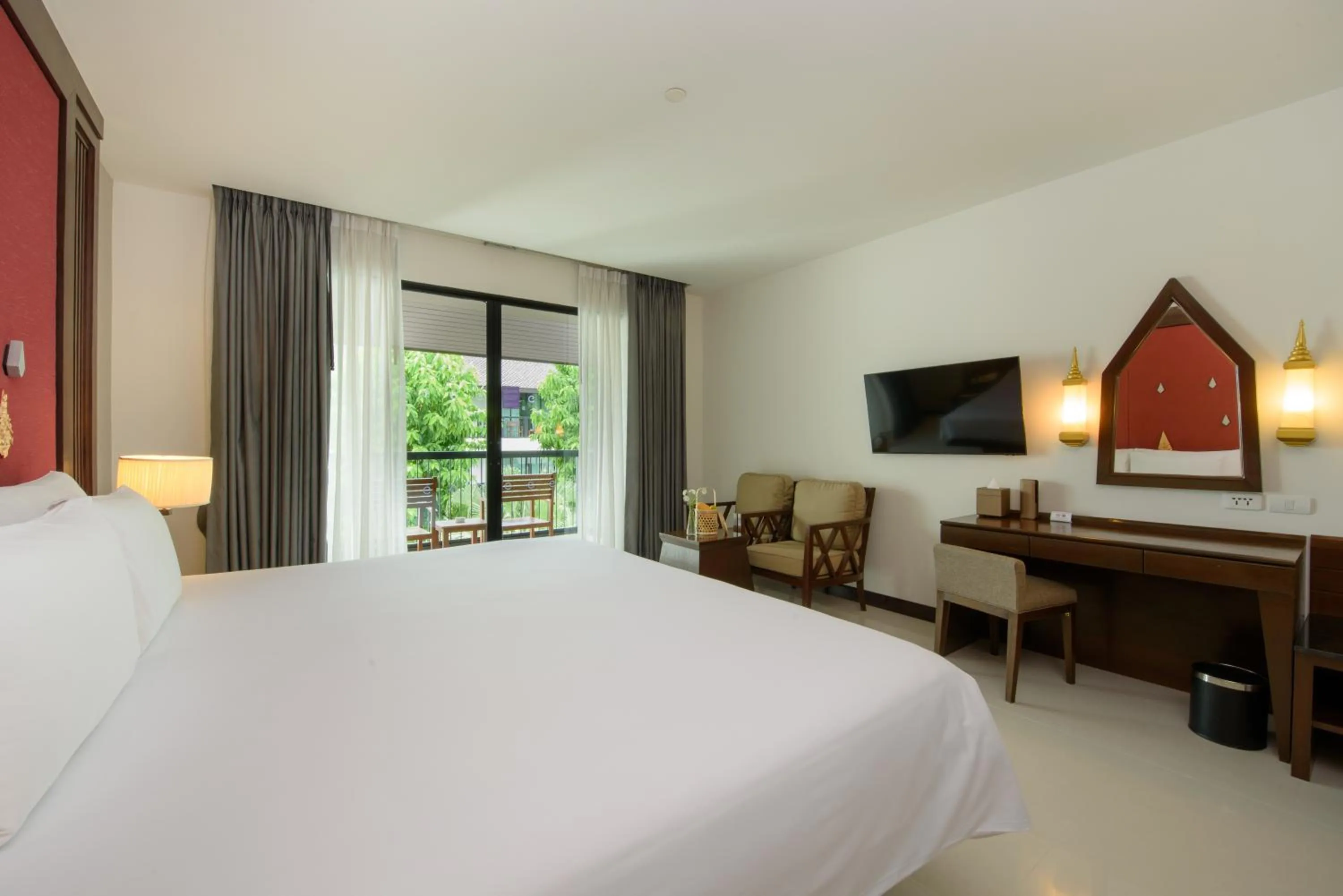 Bed in Centara Anda Dhevi Resort & Spa Krabi