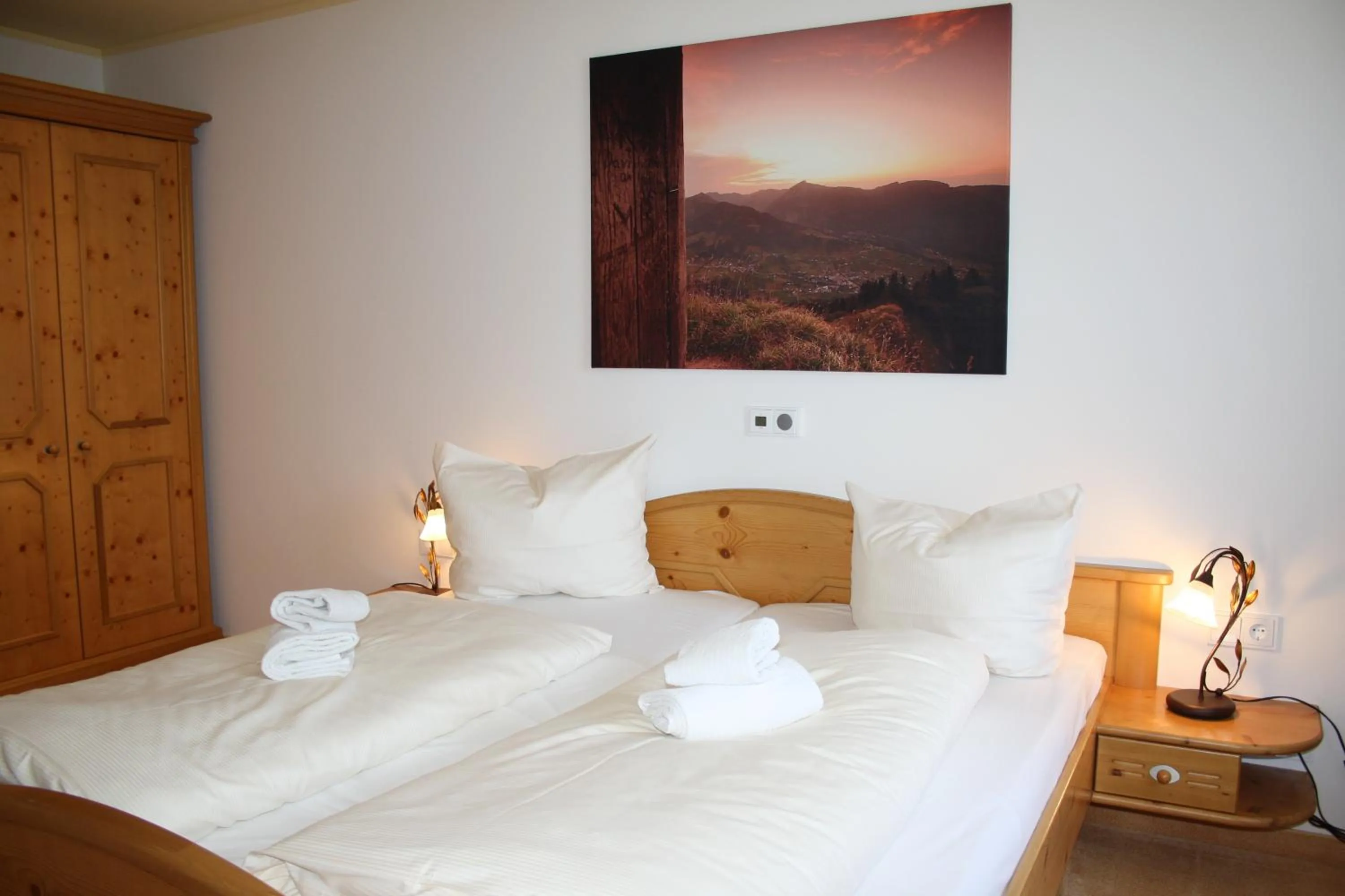 Bed in Sporthotel Walliser