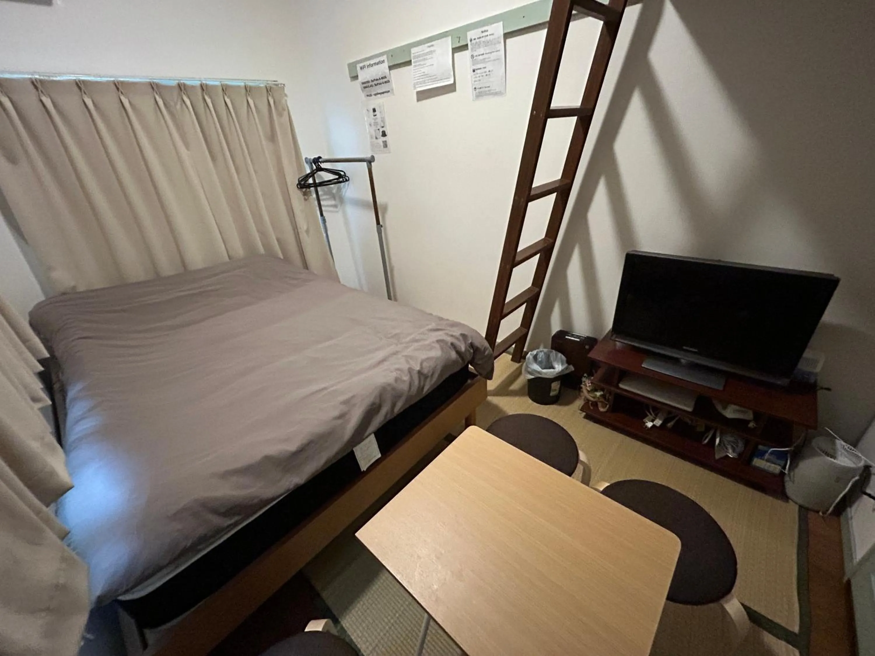 TV and multimedia, Bed in Guest House ZEN HAKATA NISHIJIN