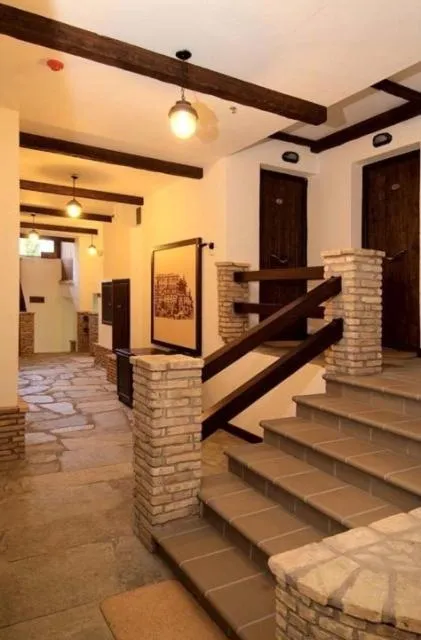 Decorative detail in Hotel Taxiarches