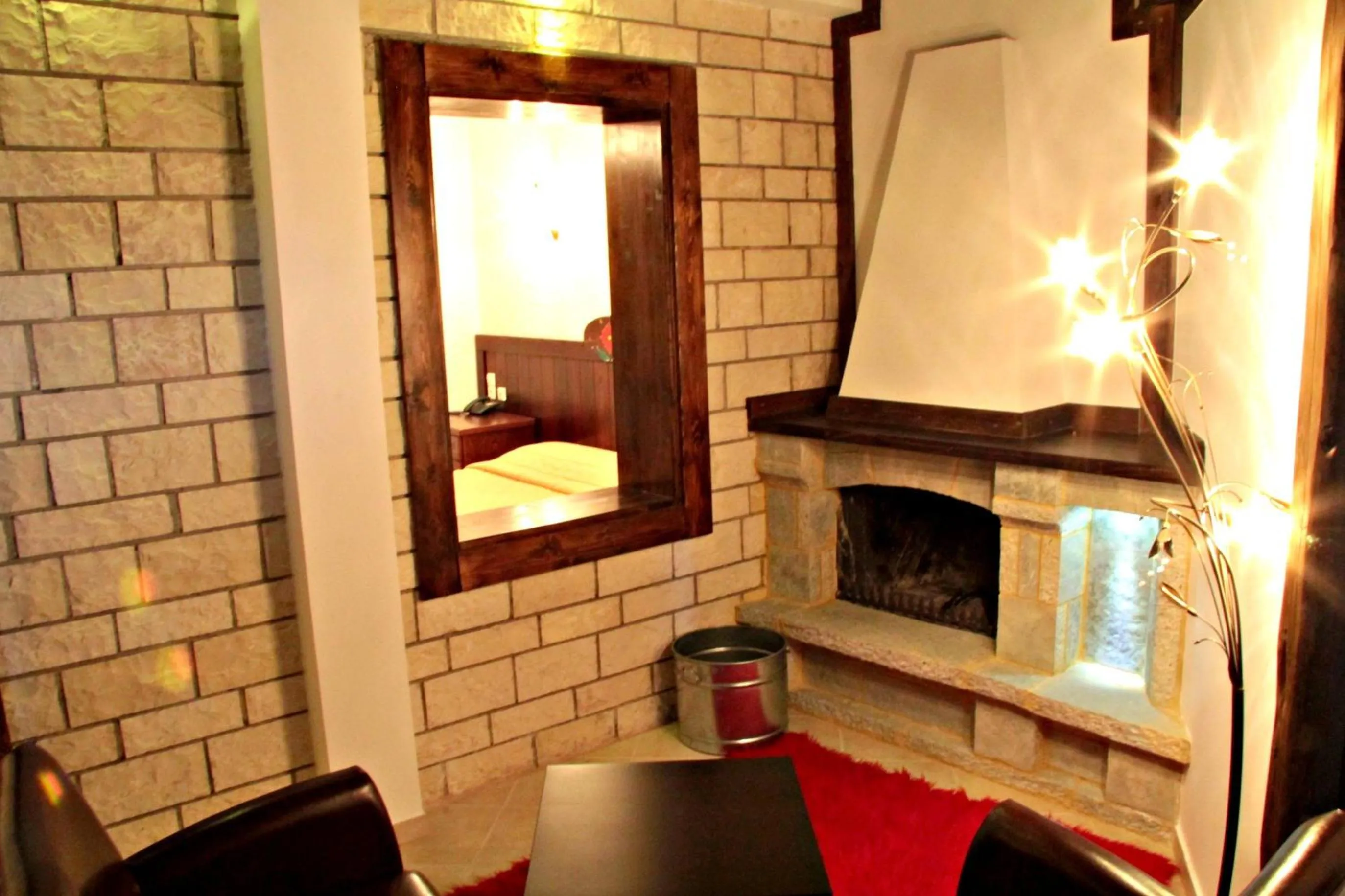 Decorative detail in Hotel Taxiarches