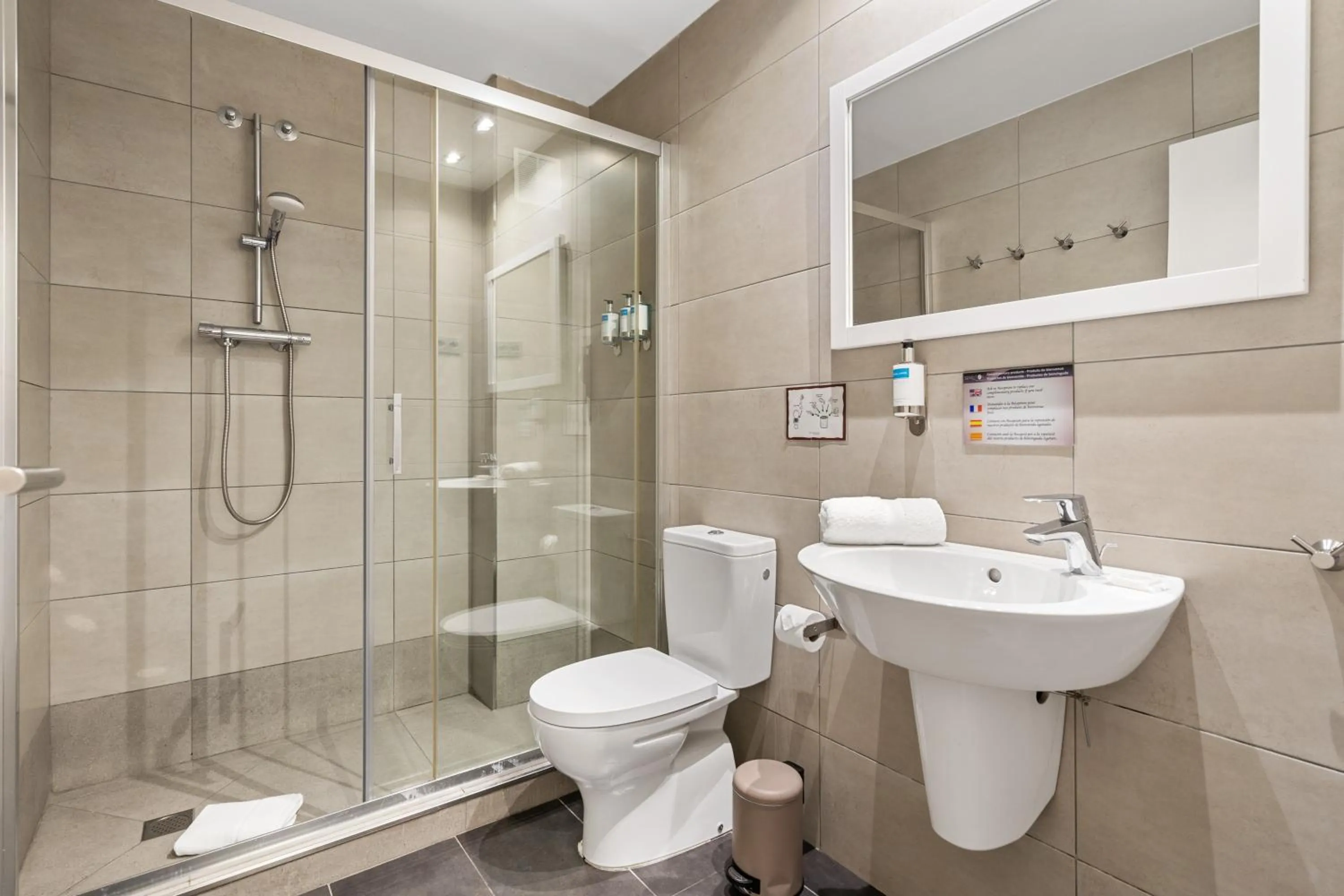 Shower in Sensation Sagrada Familia