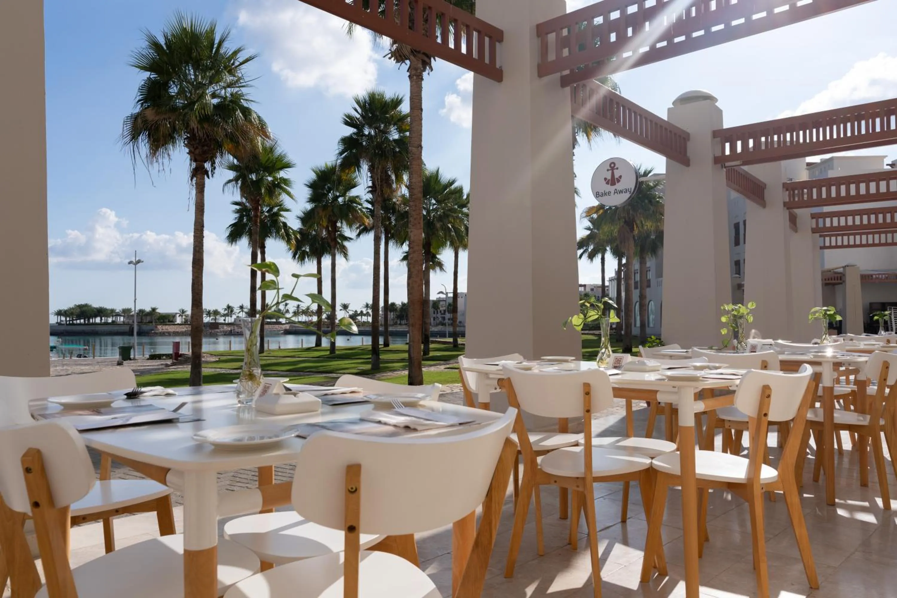 Restaurant/places to eat in Sifawy Boutique Hotel